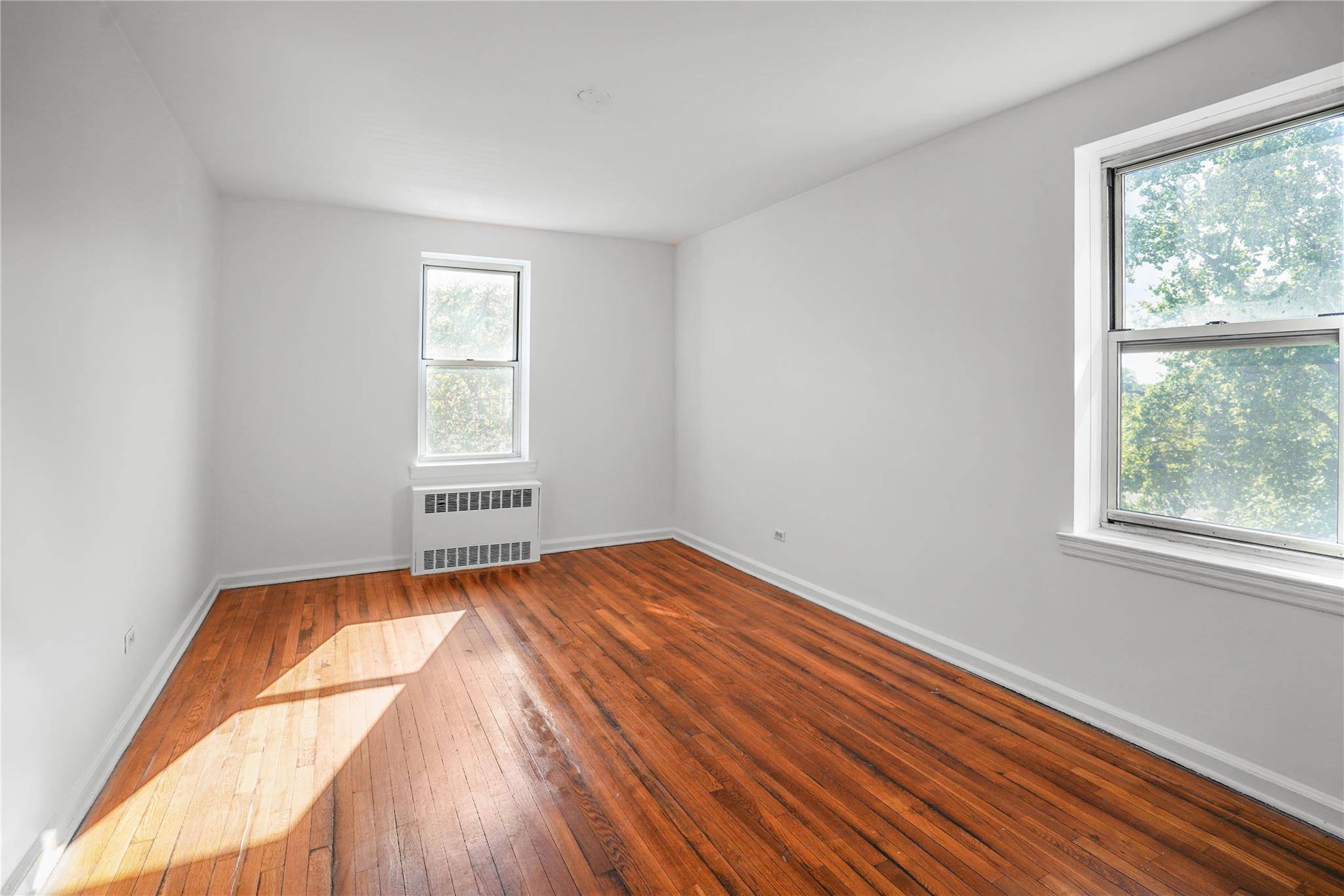Forest Hills, NY 11375,63-61 Yellowstone BLVD #3E