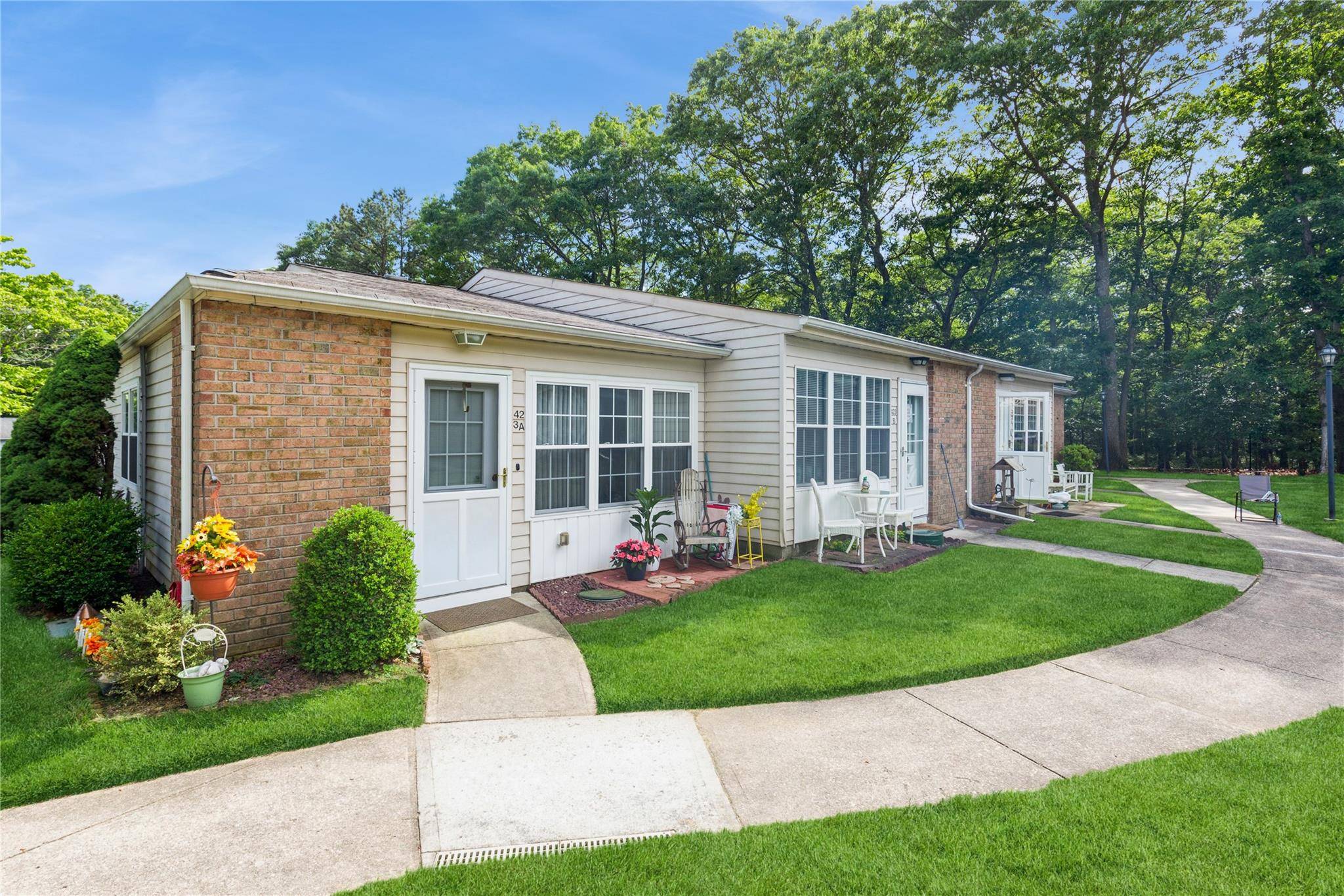 Ridge, NY 11961,423 Woodbridge DR #A