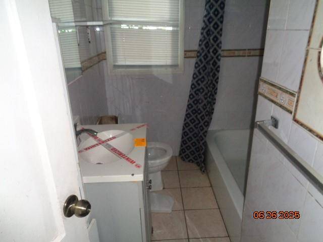 Wyandanch, NY 11798,49 Winter Ave