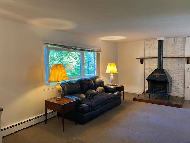 Sound Beach, NY 11789,37 Hewlett DR