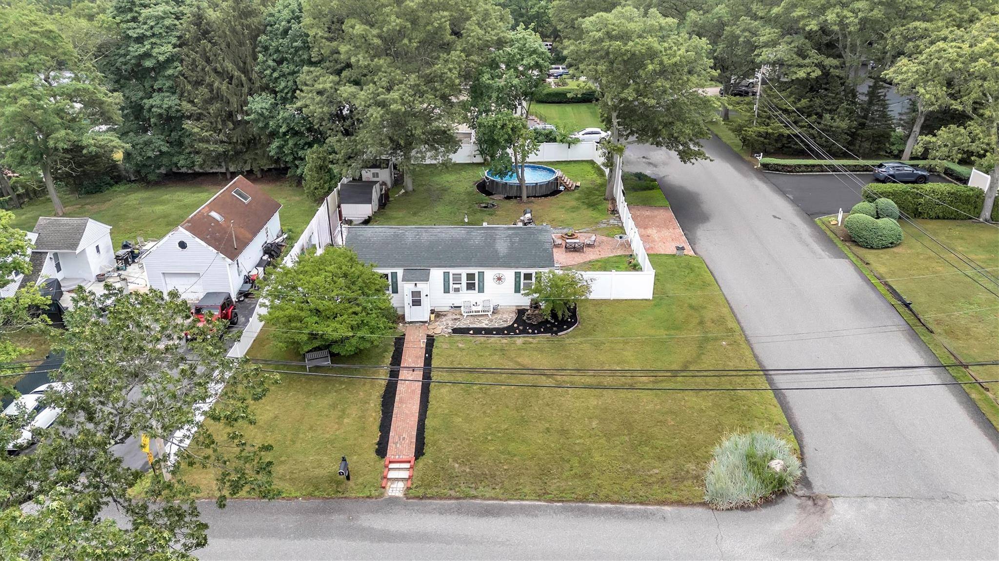 Farmingville, NY 11738,27 Lidge DR