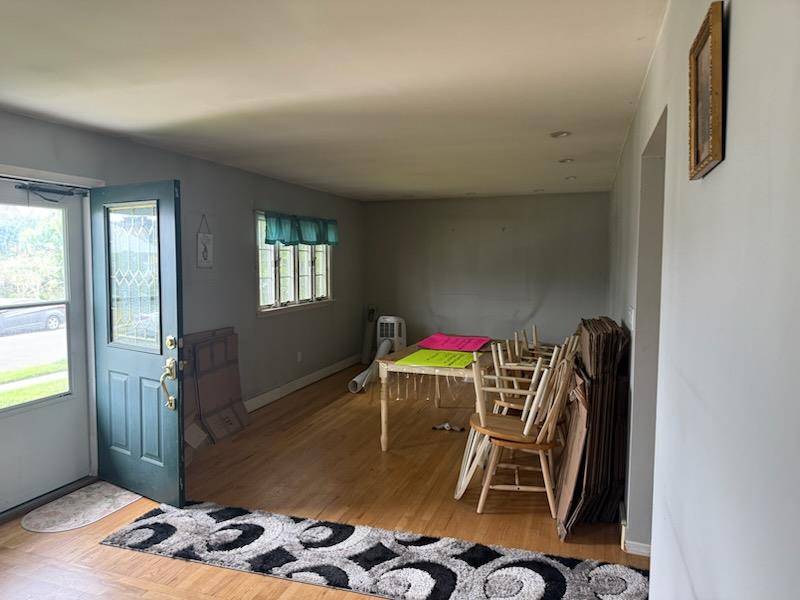 Seaford, NY 11783,391 Ferris RD