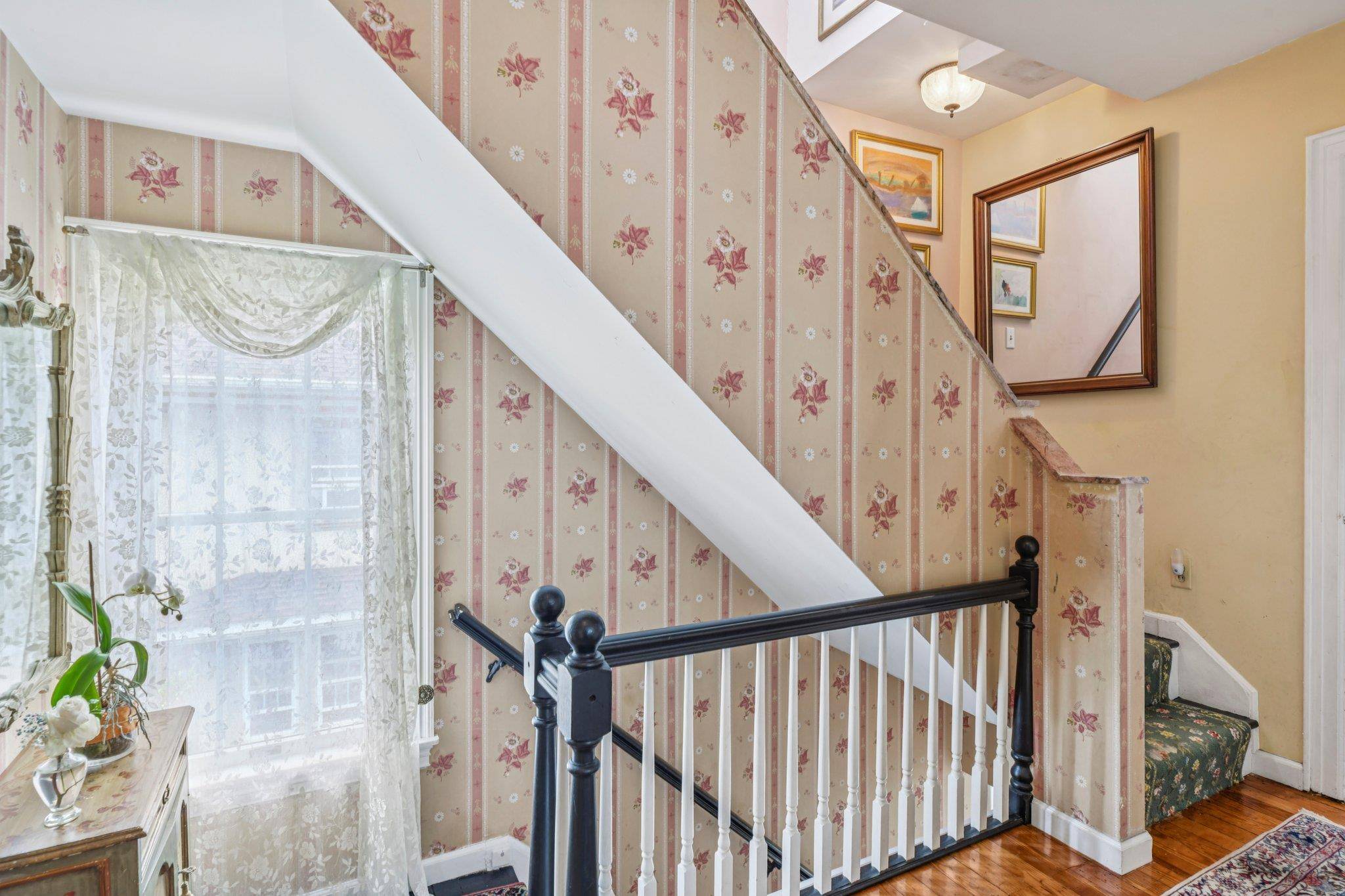 Rockville Centre, NY 11570,402 N Village AVE