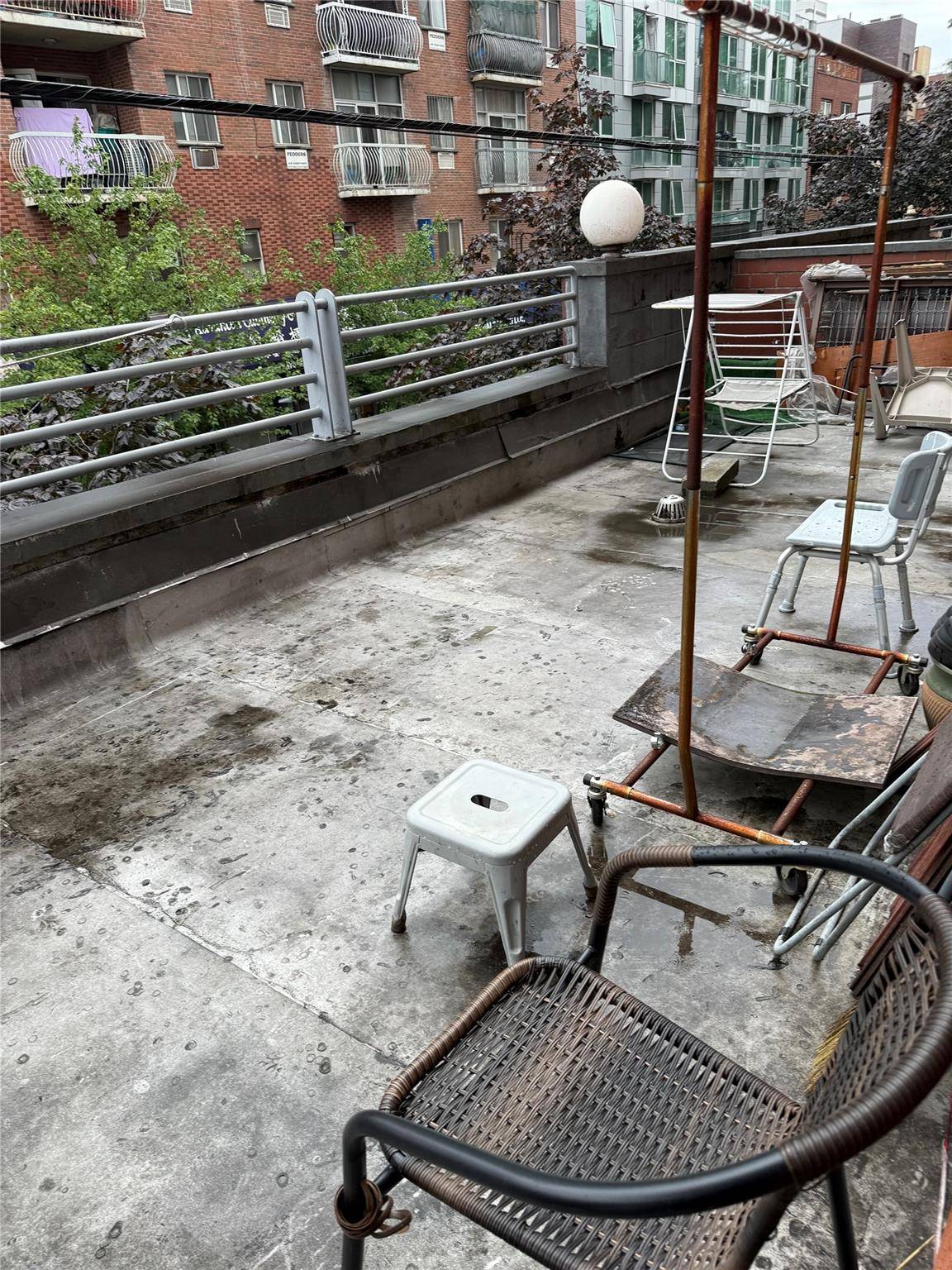 Flushing, NY 11355,41-05 College Point BLVD #2F