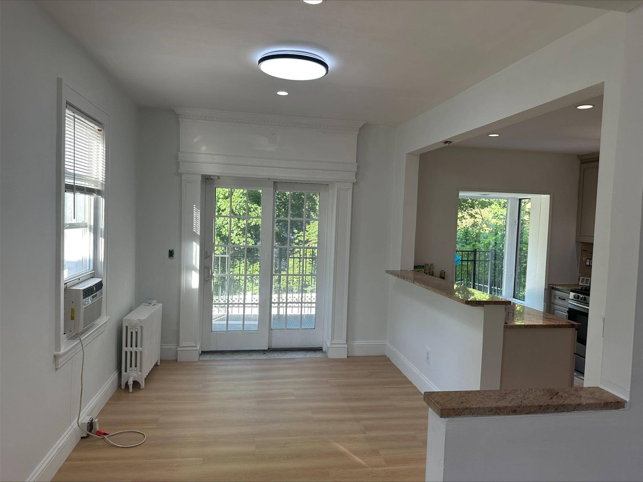 Kings Point, NY 11024,11 Floyd #A