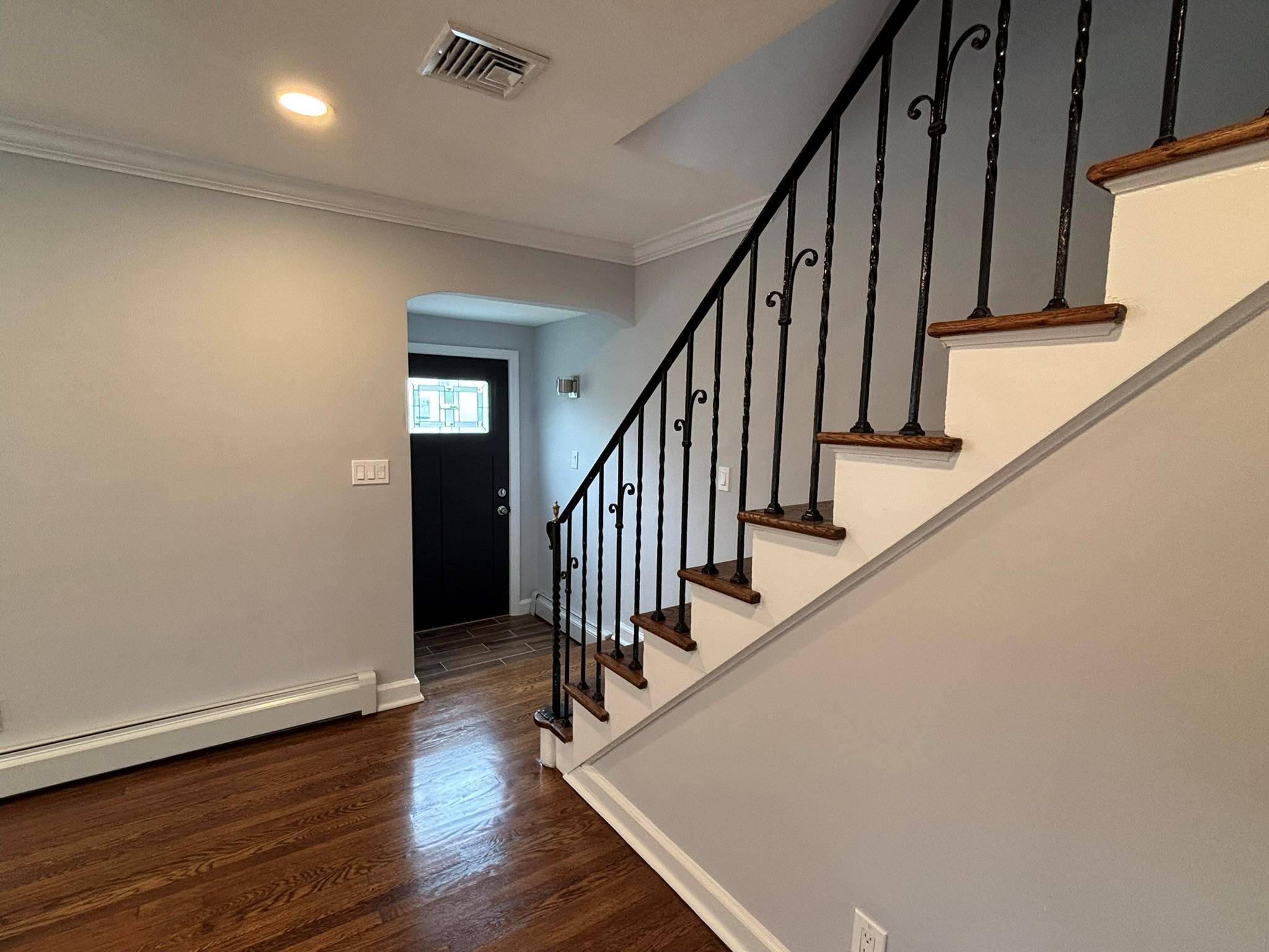 Lindenhurst, NY 11757,666 S Wellwood AVE