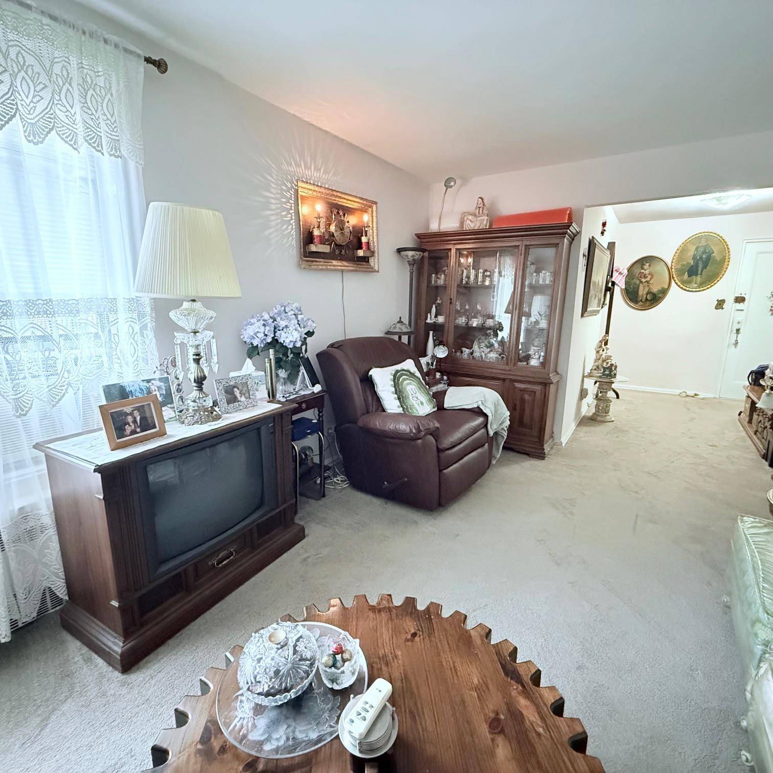 Woodhaven, NY 11421,83-15 98 ST #3K