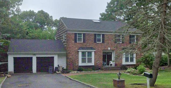 Farmingville, NY 11738,2 Evans LN