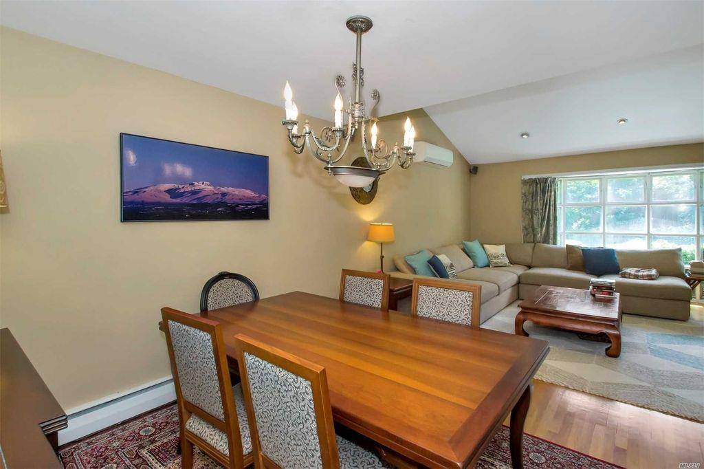 Jericho, NY 11753,29 Village DR