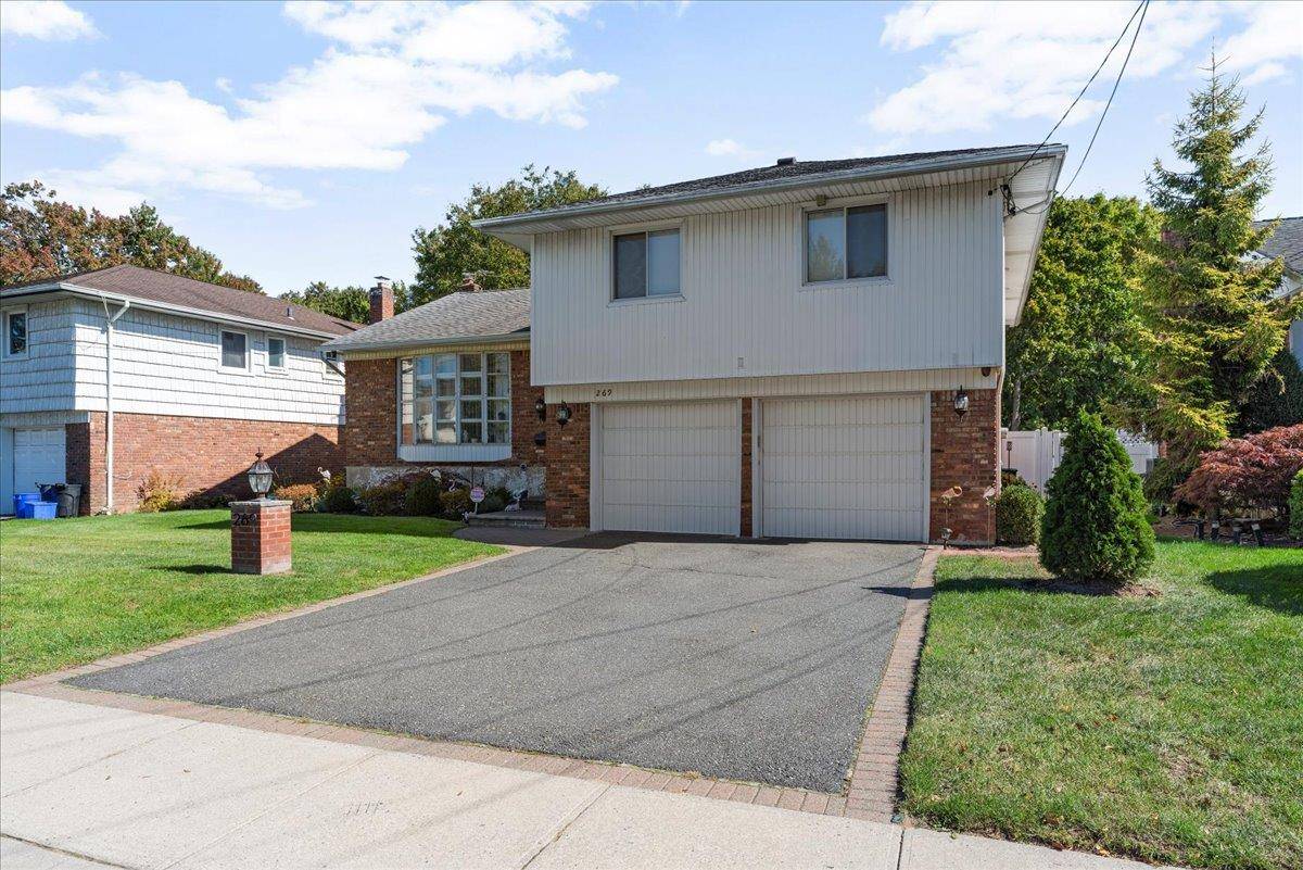 North Woodmere, NY 11581,269 Hungry Harbor RD