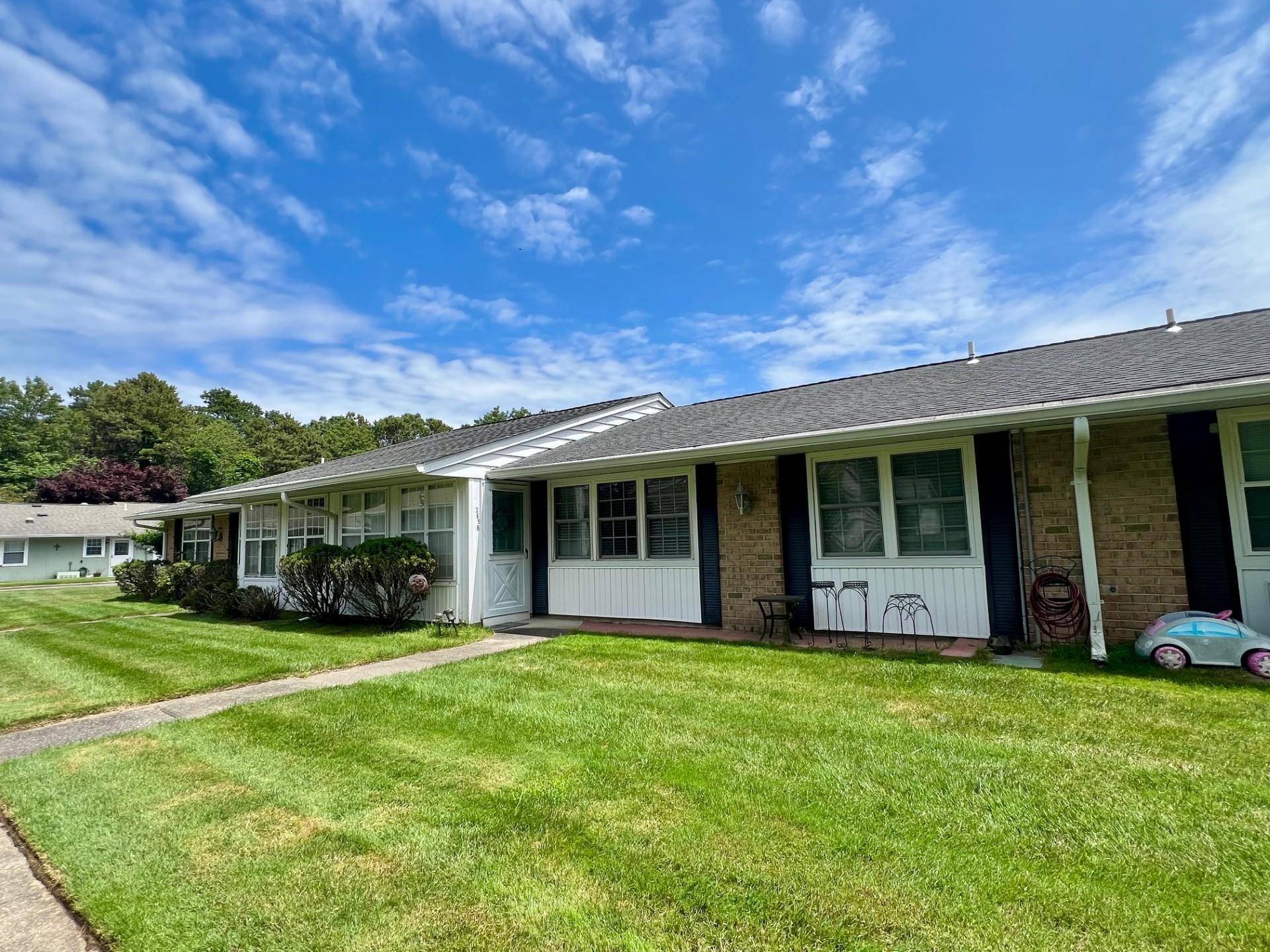 Ridge, NY 11961,369B Woodbridge DR #55+