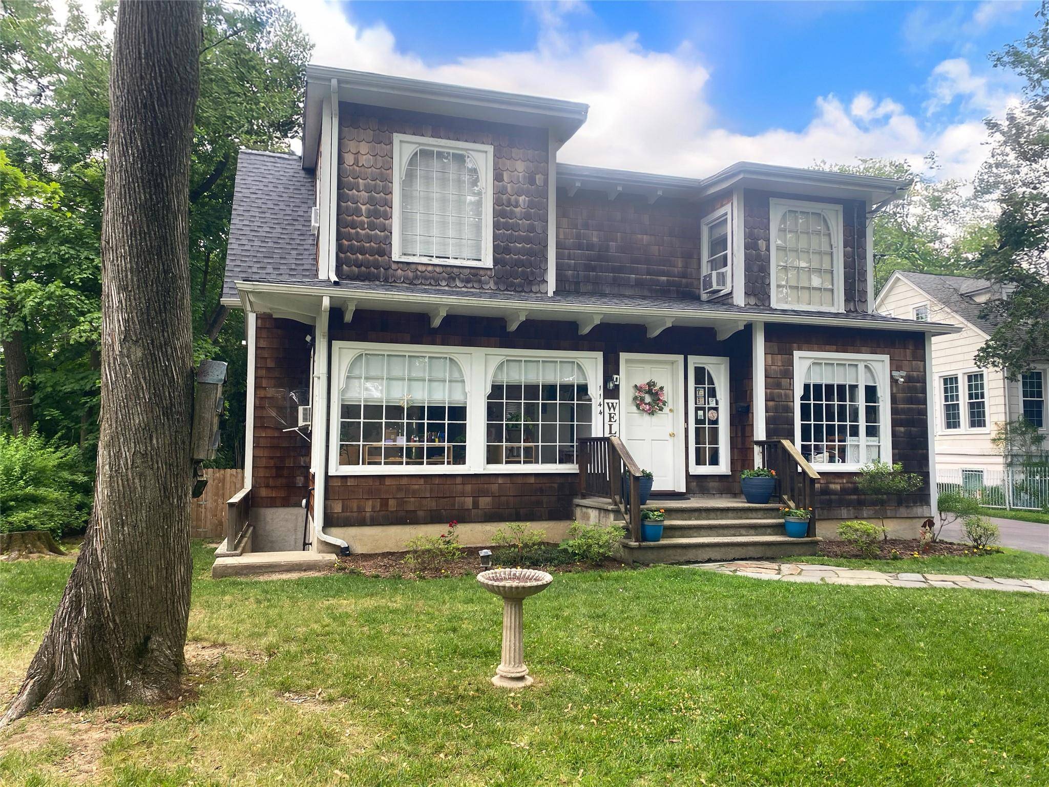 New Rochelle, NY 10804,1144 North AVE