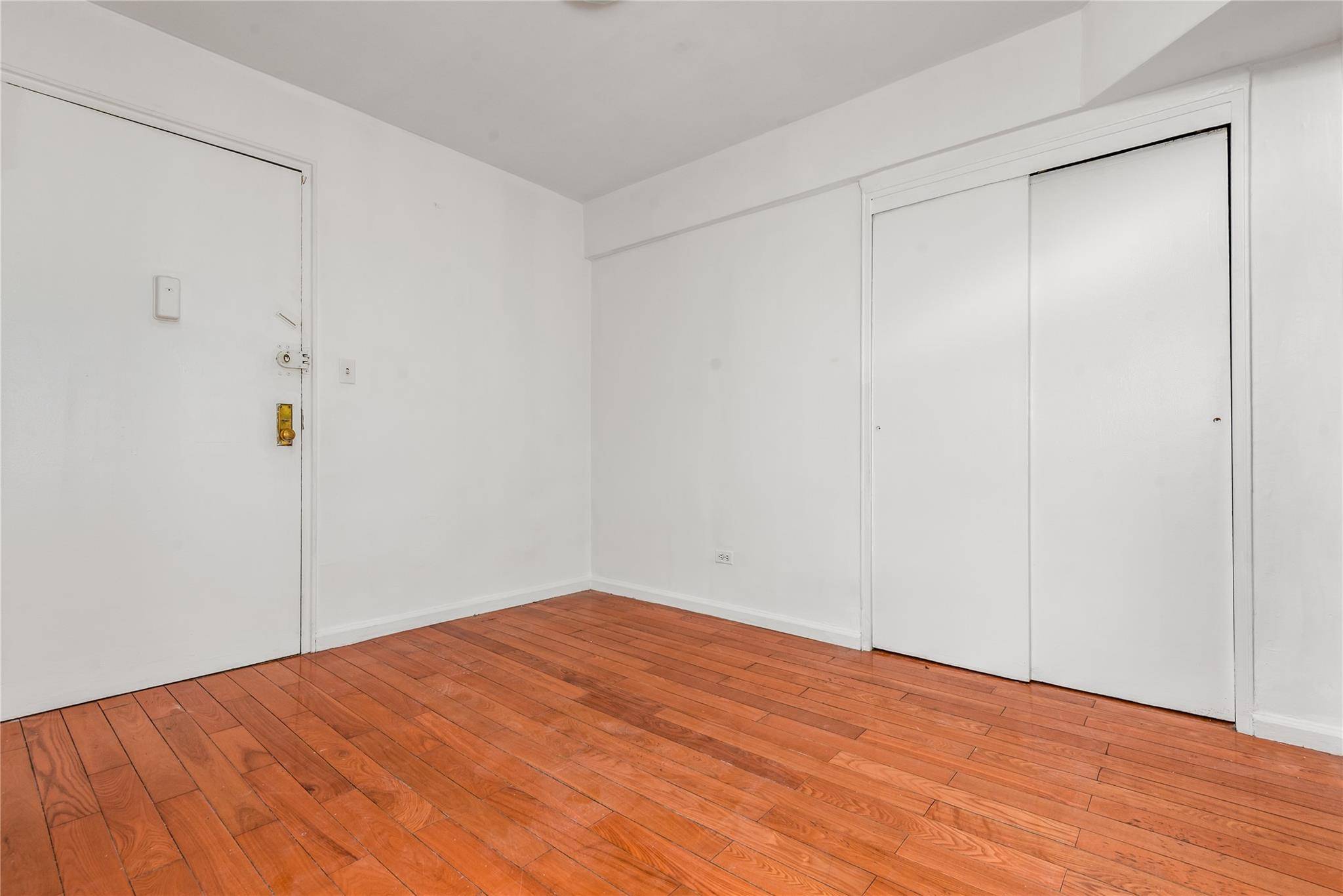 Jackson Heights, NY 11372,33-45 94th ST #3K