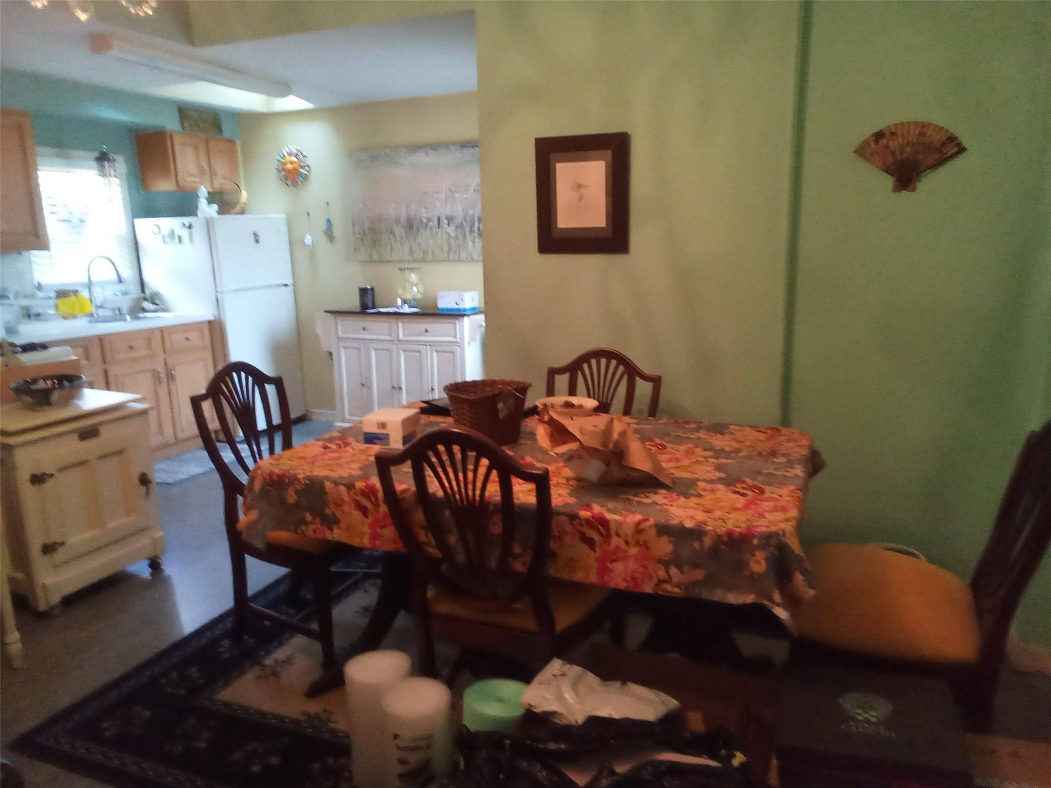 Lindenhurst, NY 11757,74 W Hoffman AVE