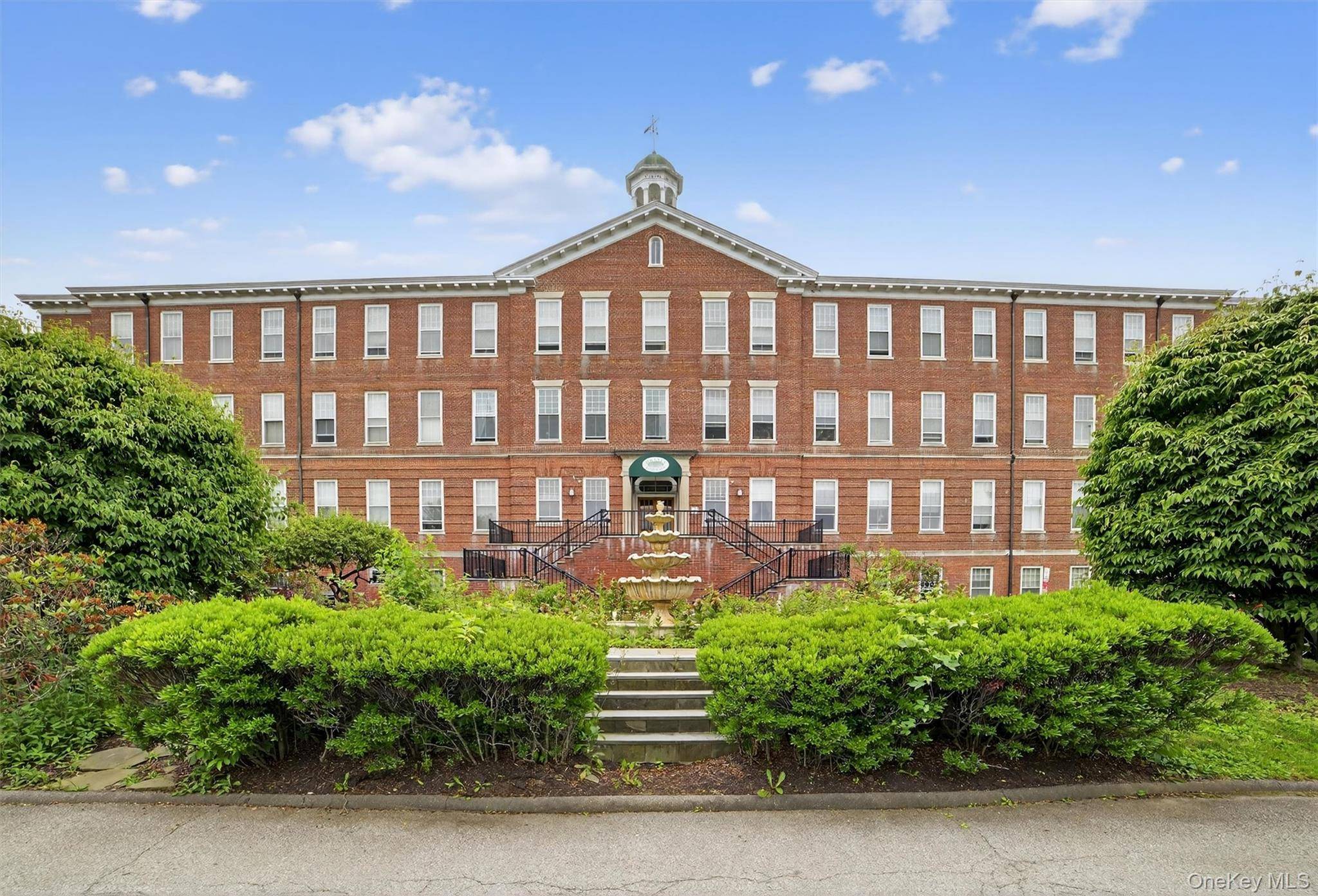 Peekskill, NY 10566,3309 Villa At The woods