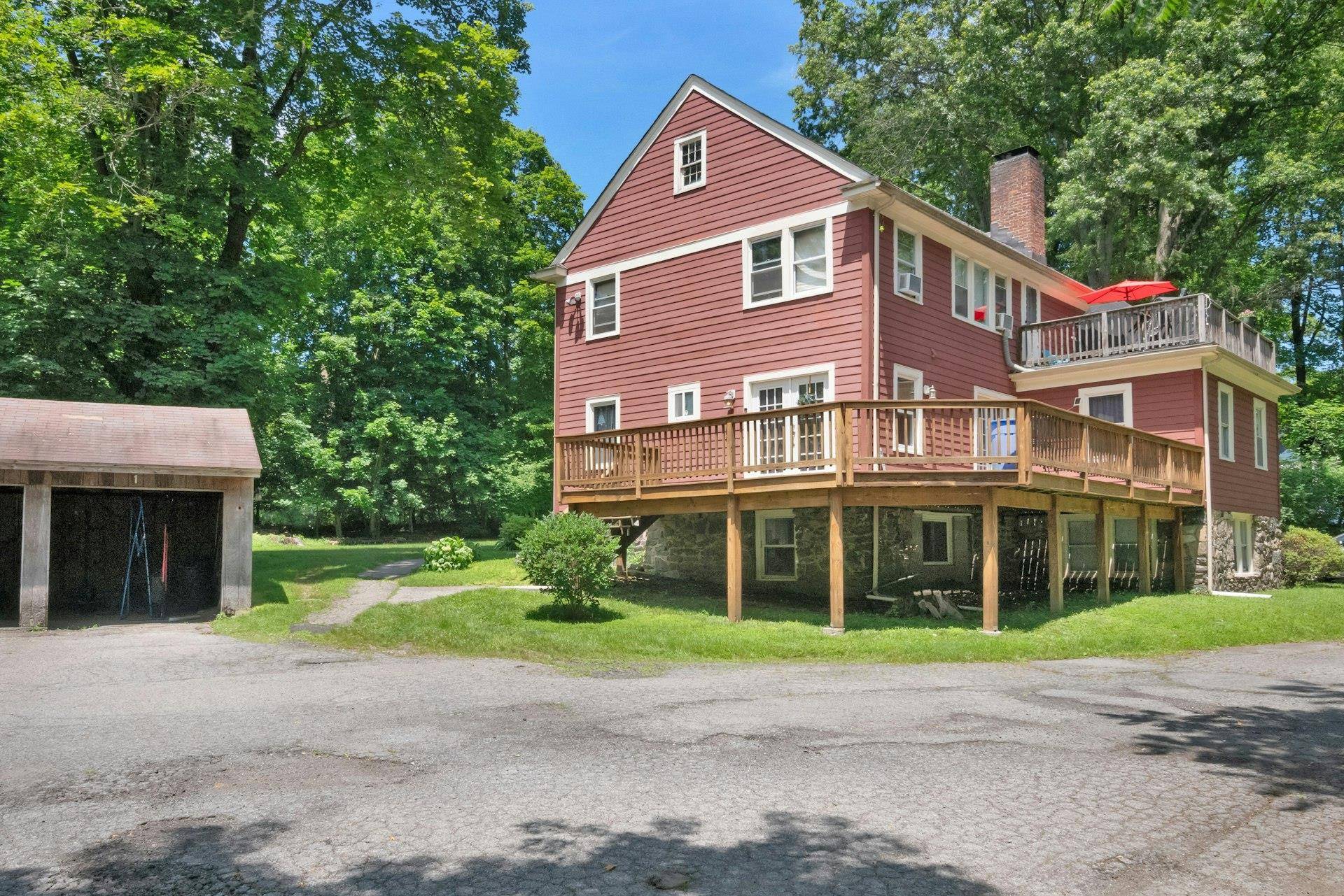 Briarcliff Manor, NY 10510,858 Pleasantville RD