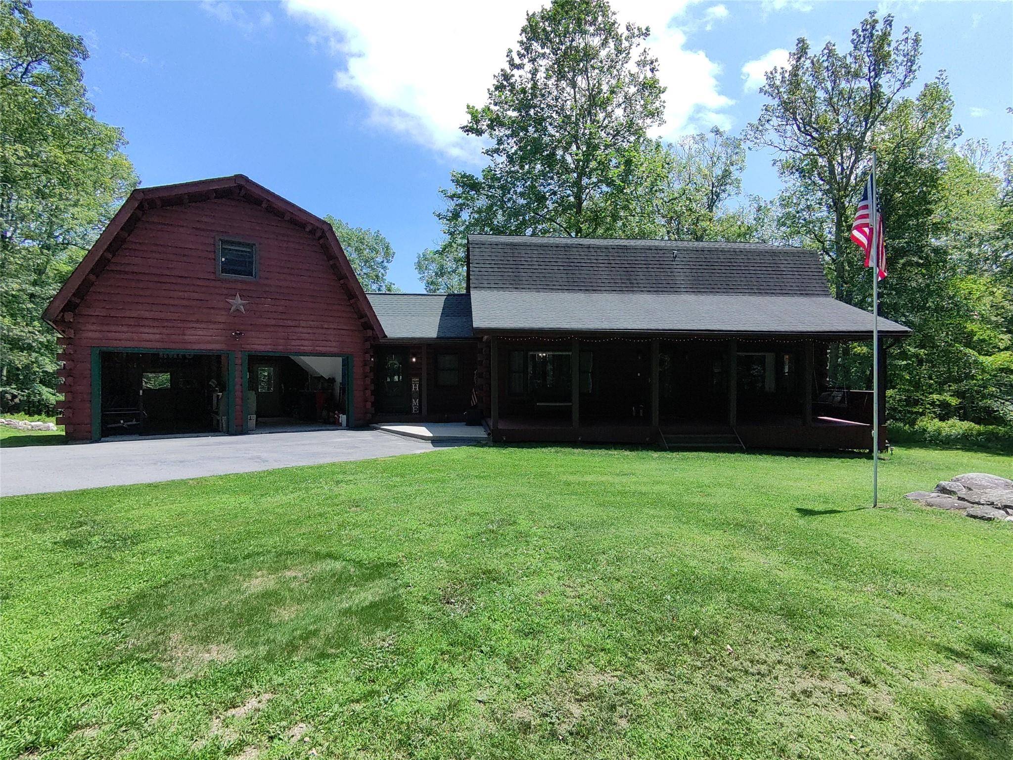 Pine Bush, NY 12566,510 Oregon TRL