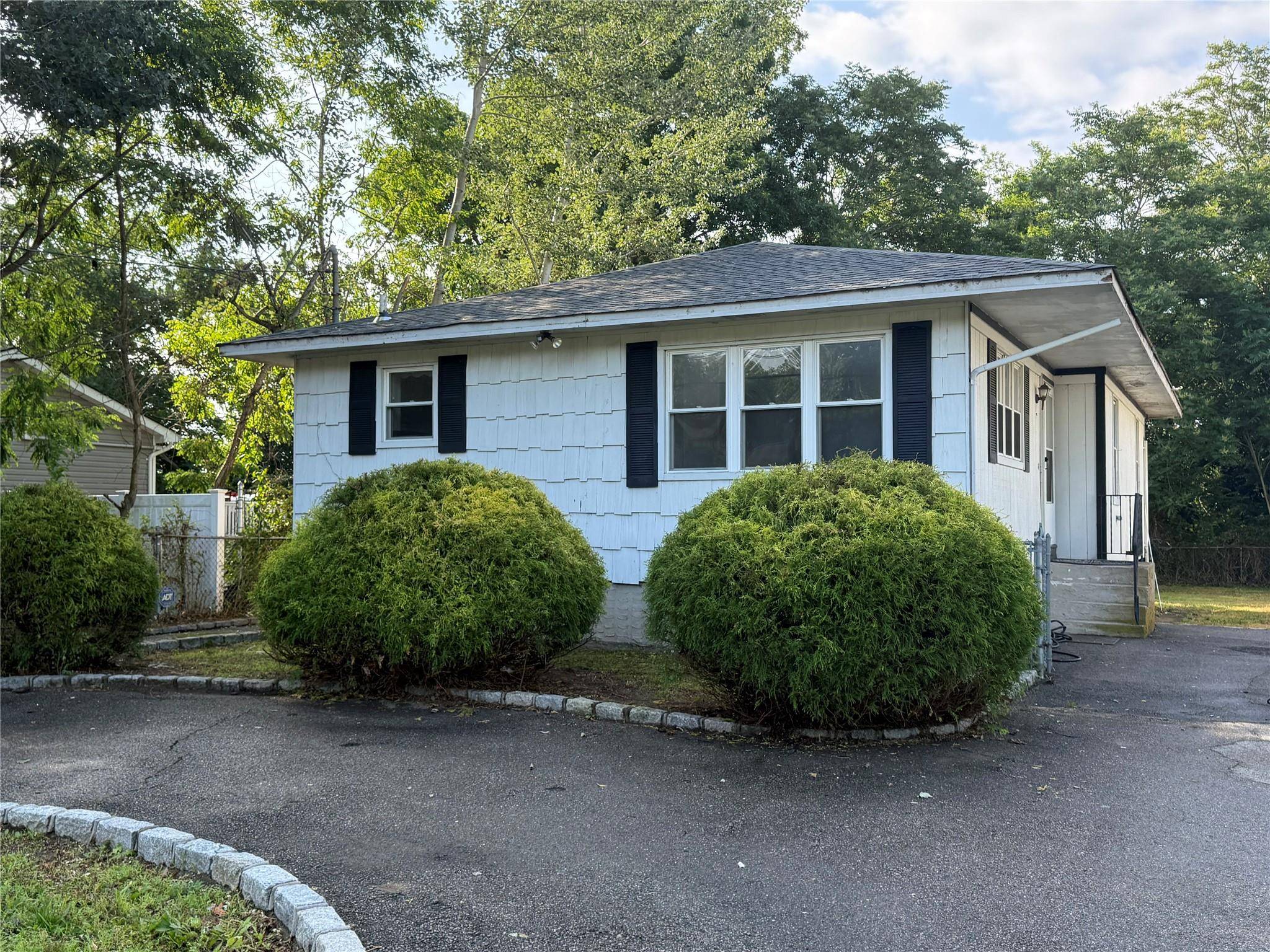 Mastic Beach, NY 11951,44 Edgewater DR
