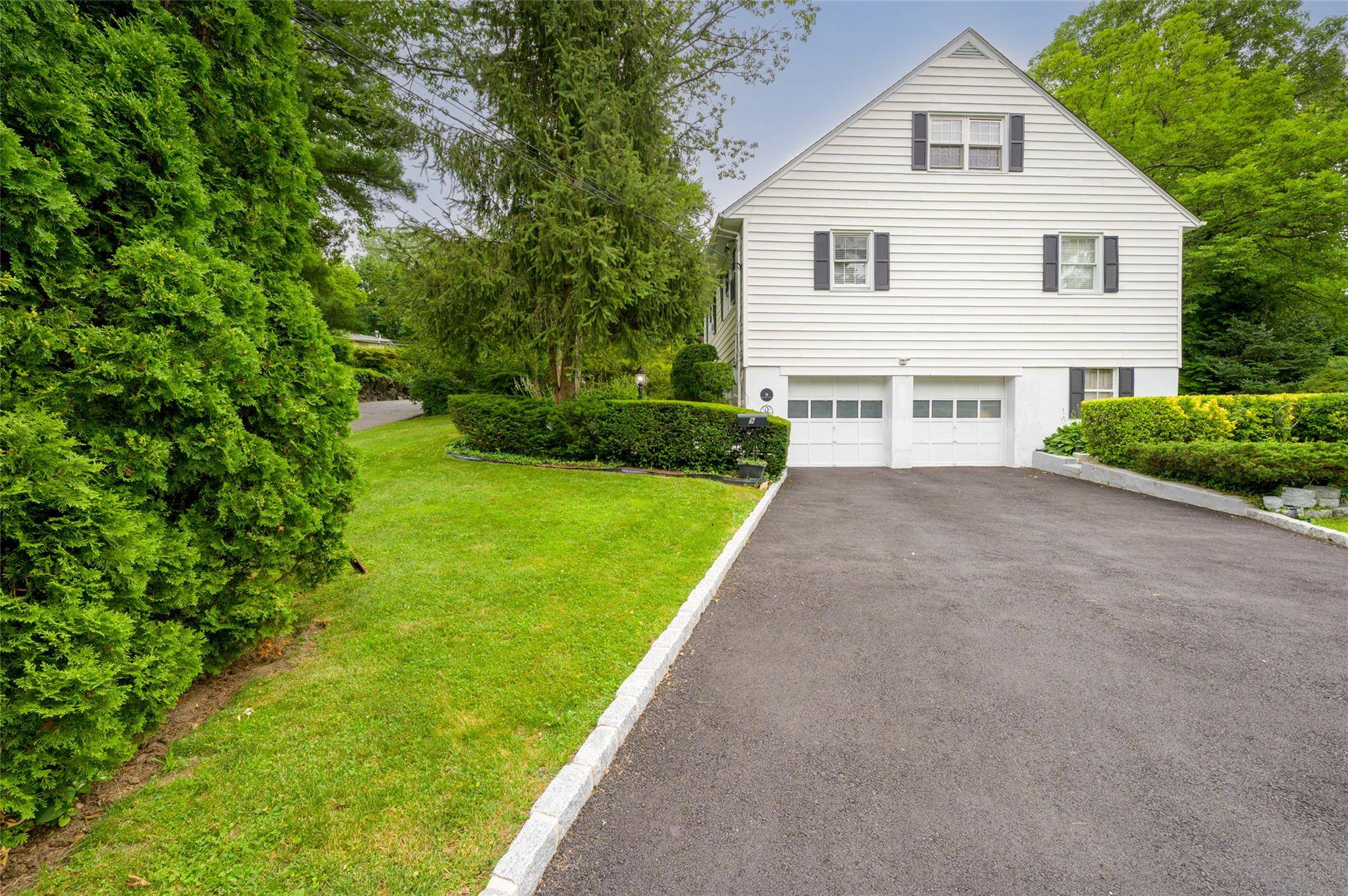 Yonkers, NY 10701,9 Martin RD