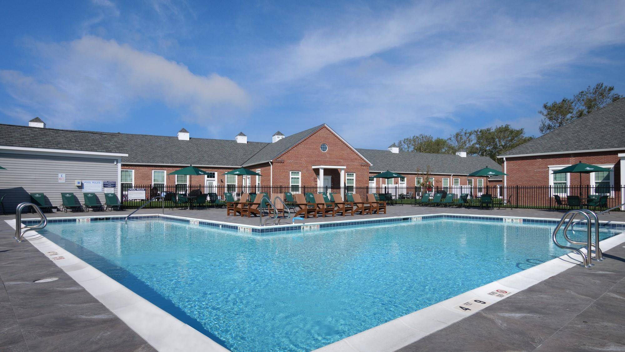 Central Islip, NY 11722,75 Circle DR #75-111