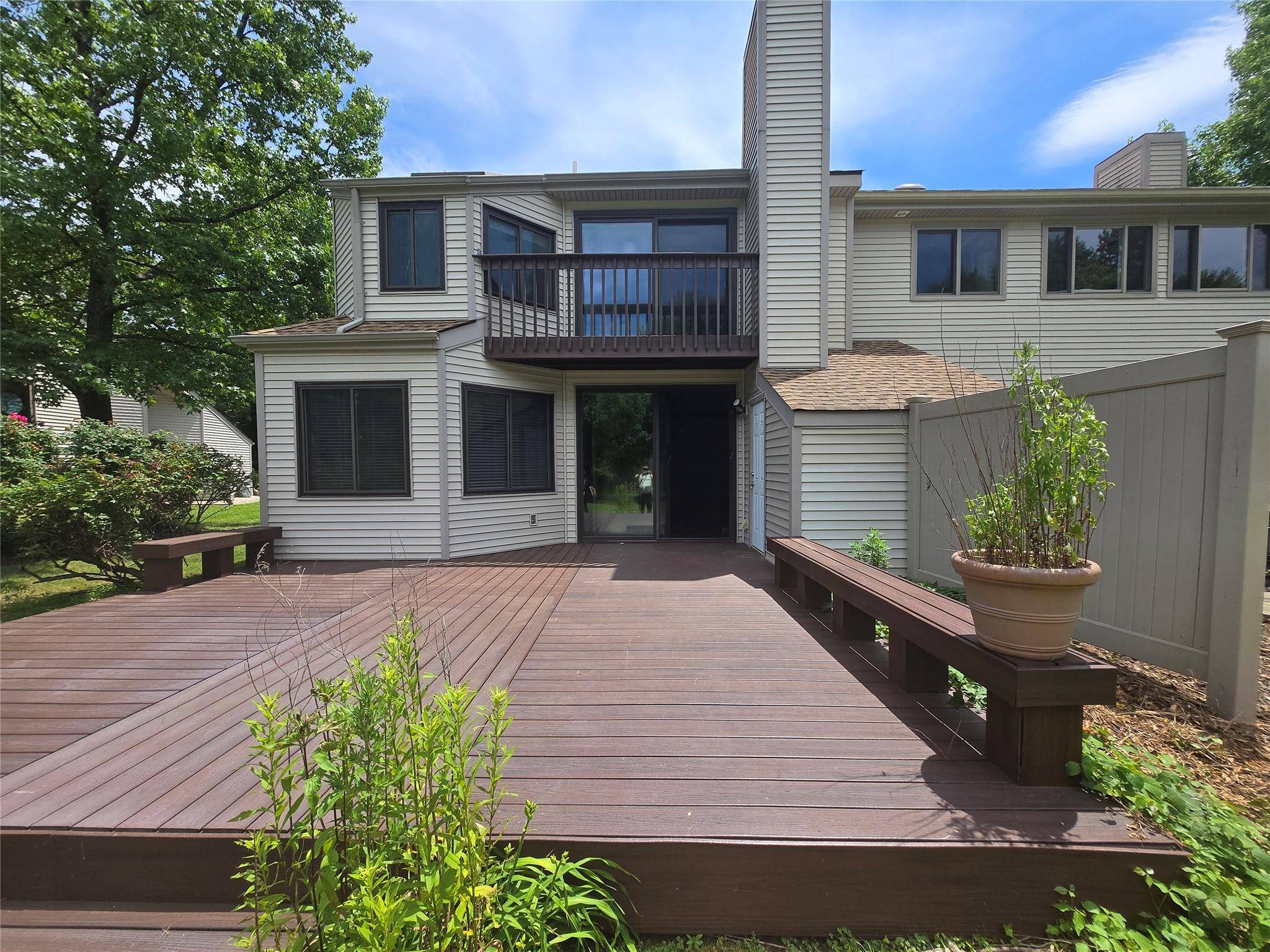 Huntington, NY 11743,15 Lakeridge DR