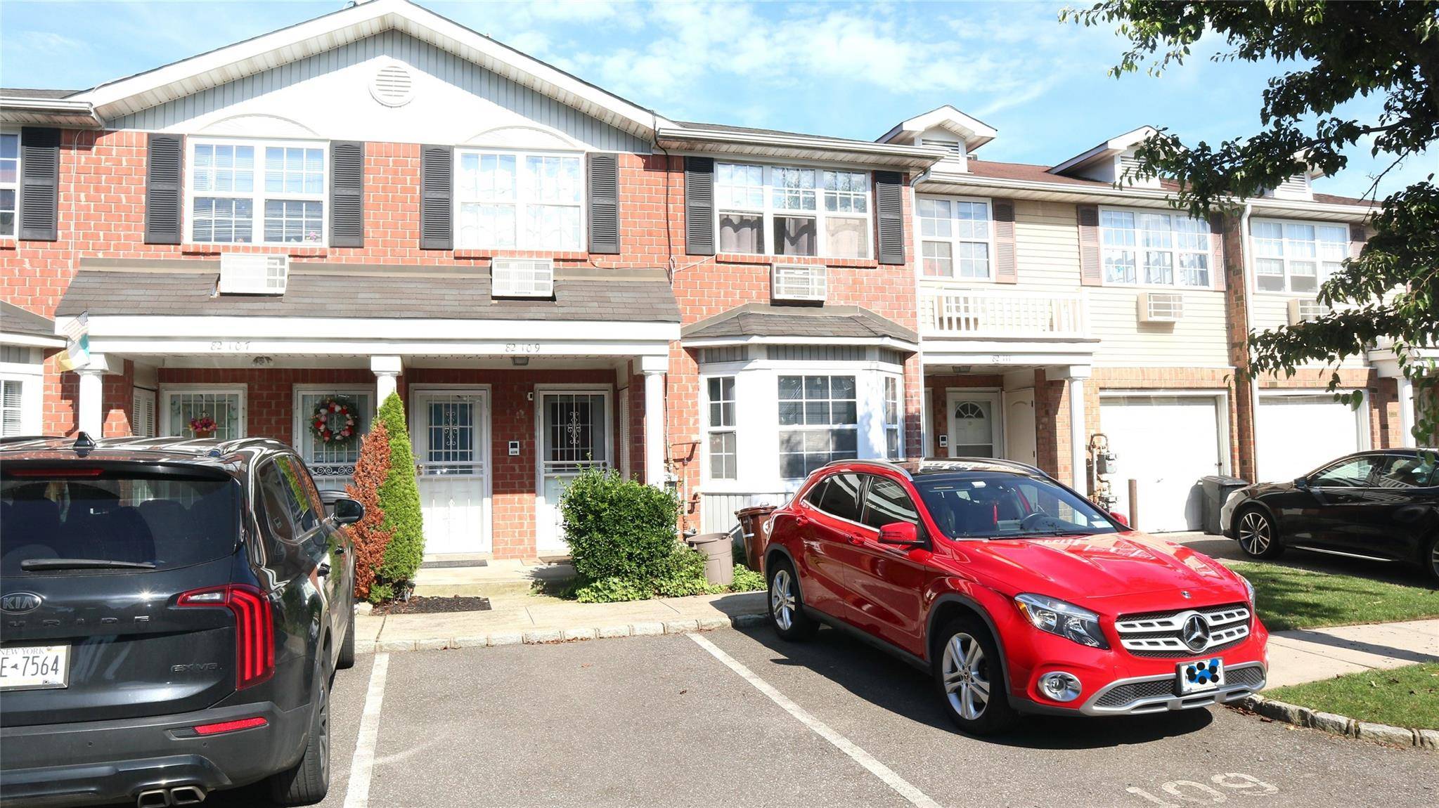 Queens Village, NY 11427,82109 Country Pointe CIR