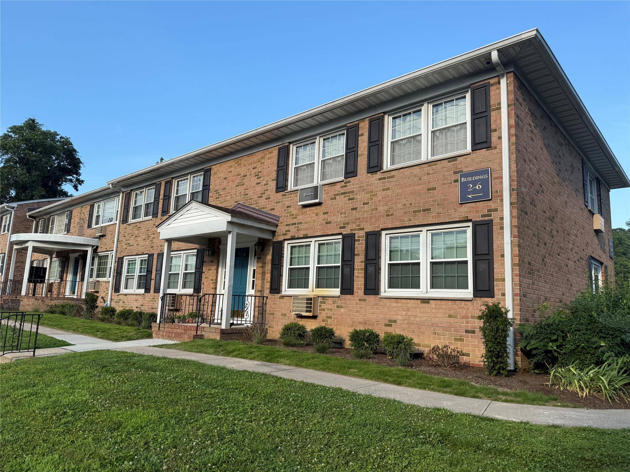 Tarrytown, NY 10591,240 S Broadway #6C