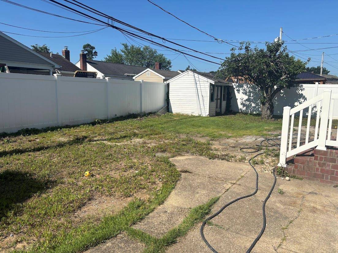 Bethpage, NY 11714,64 Devon RD