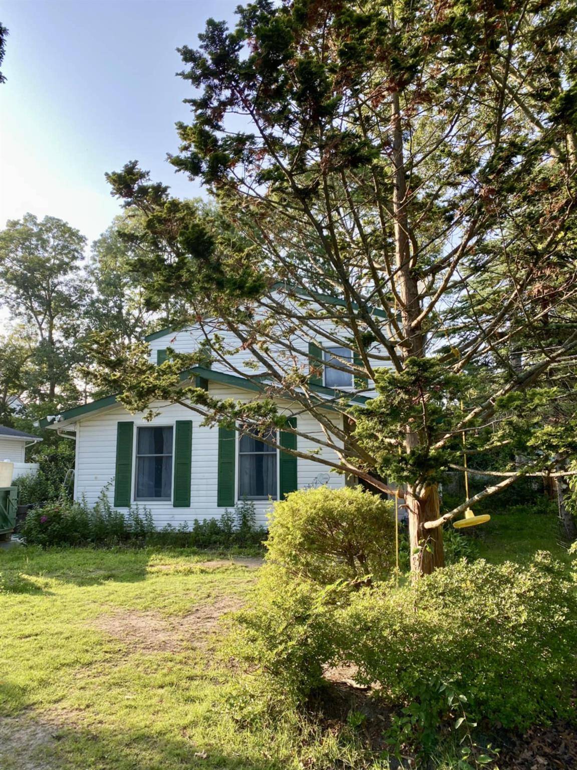 Mastic, NY 11950,17 Lee PL
