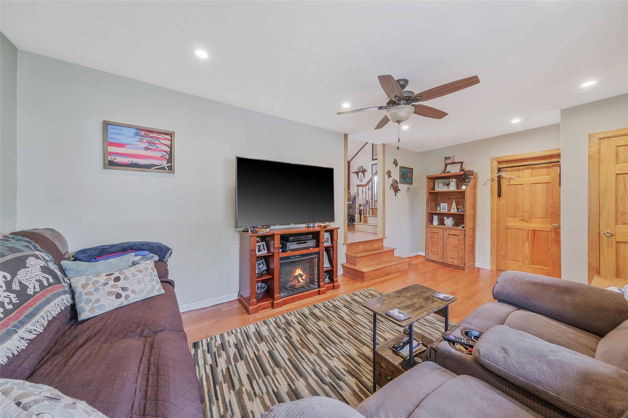 Centereach, NY 11720,3 Woods LN