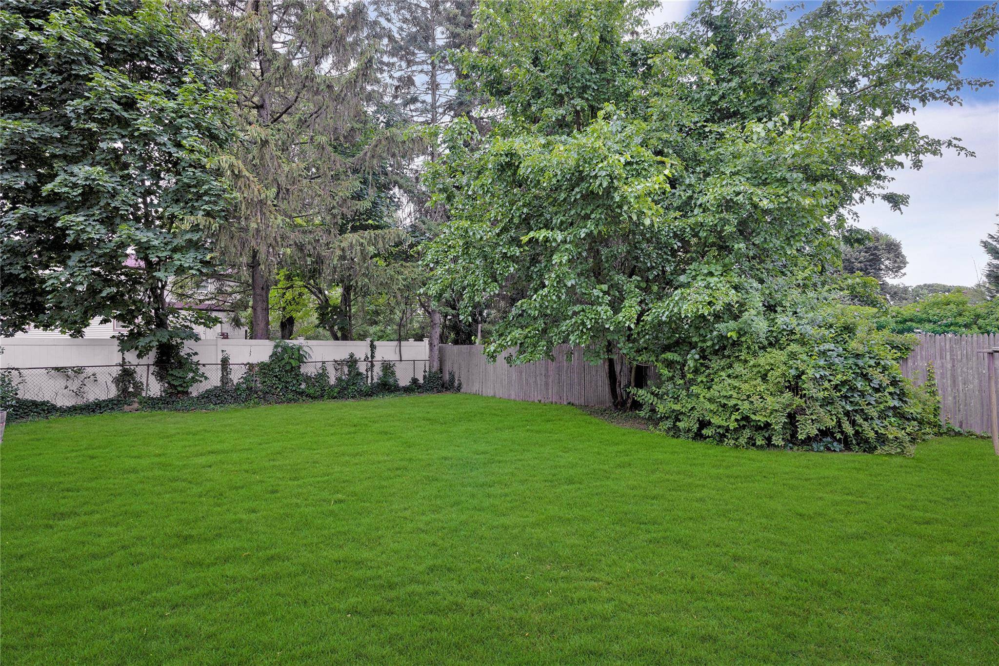 Lynbrook, NY 11563,181 Walnut ST