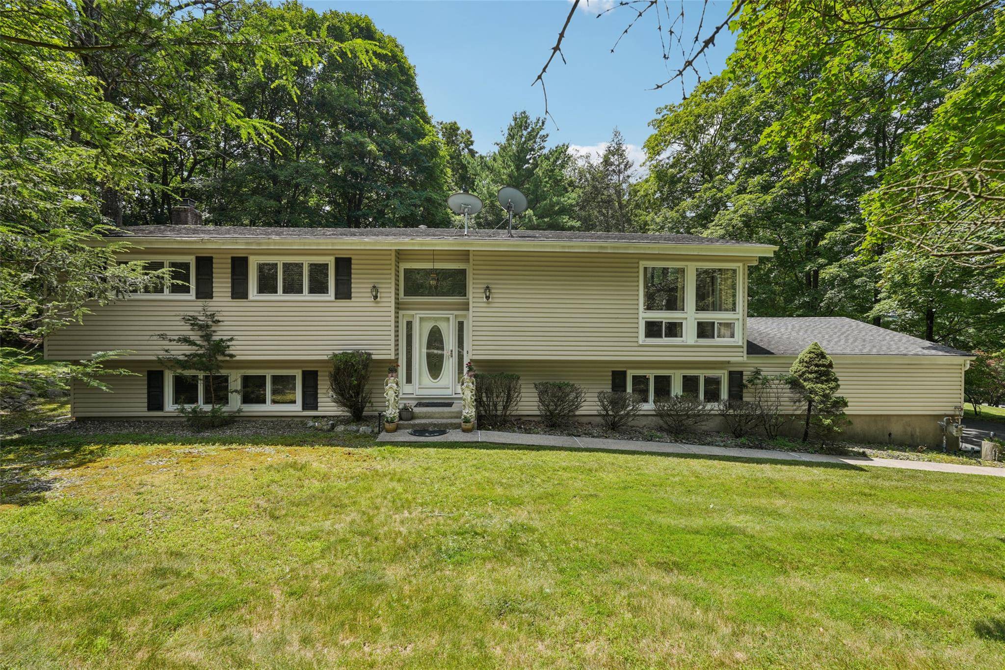 Chestnut Ridge, NY 10952,11 Lancaster LN