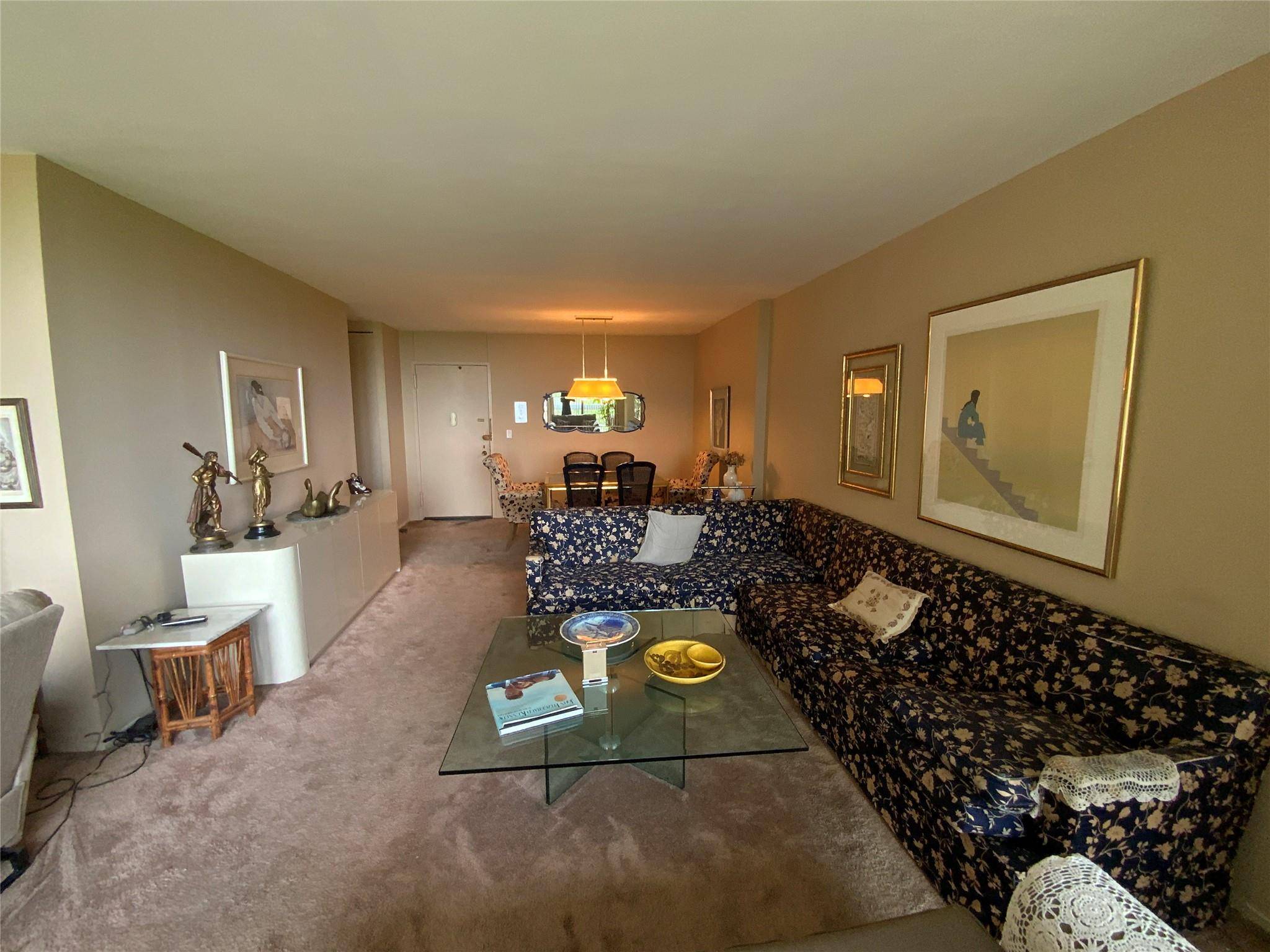 Floral Park, NY 11005,27110 Grand Central Pkwy #5A
