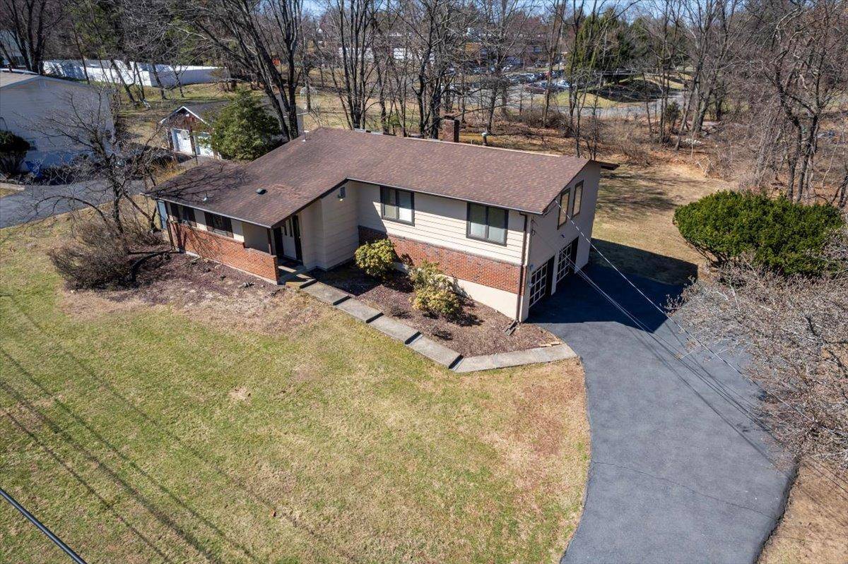 Spring Valley, NY 10977,13 Barrie DR
