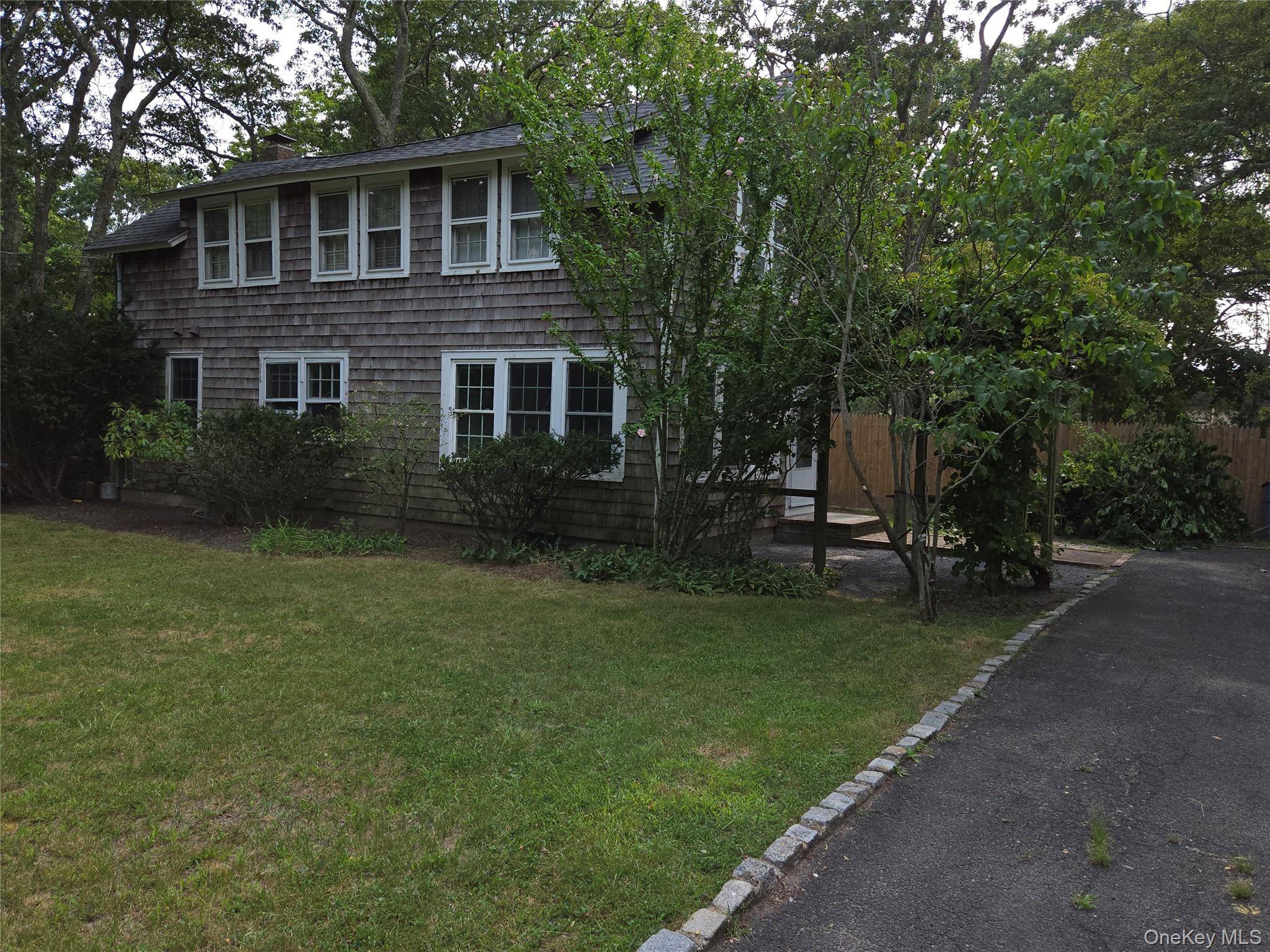 Westhampton Beach, NY 11978,57 Hazelwood AVE