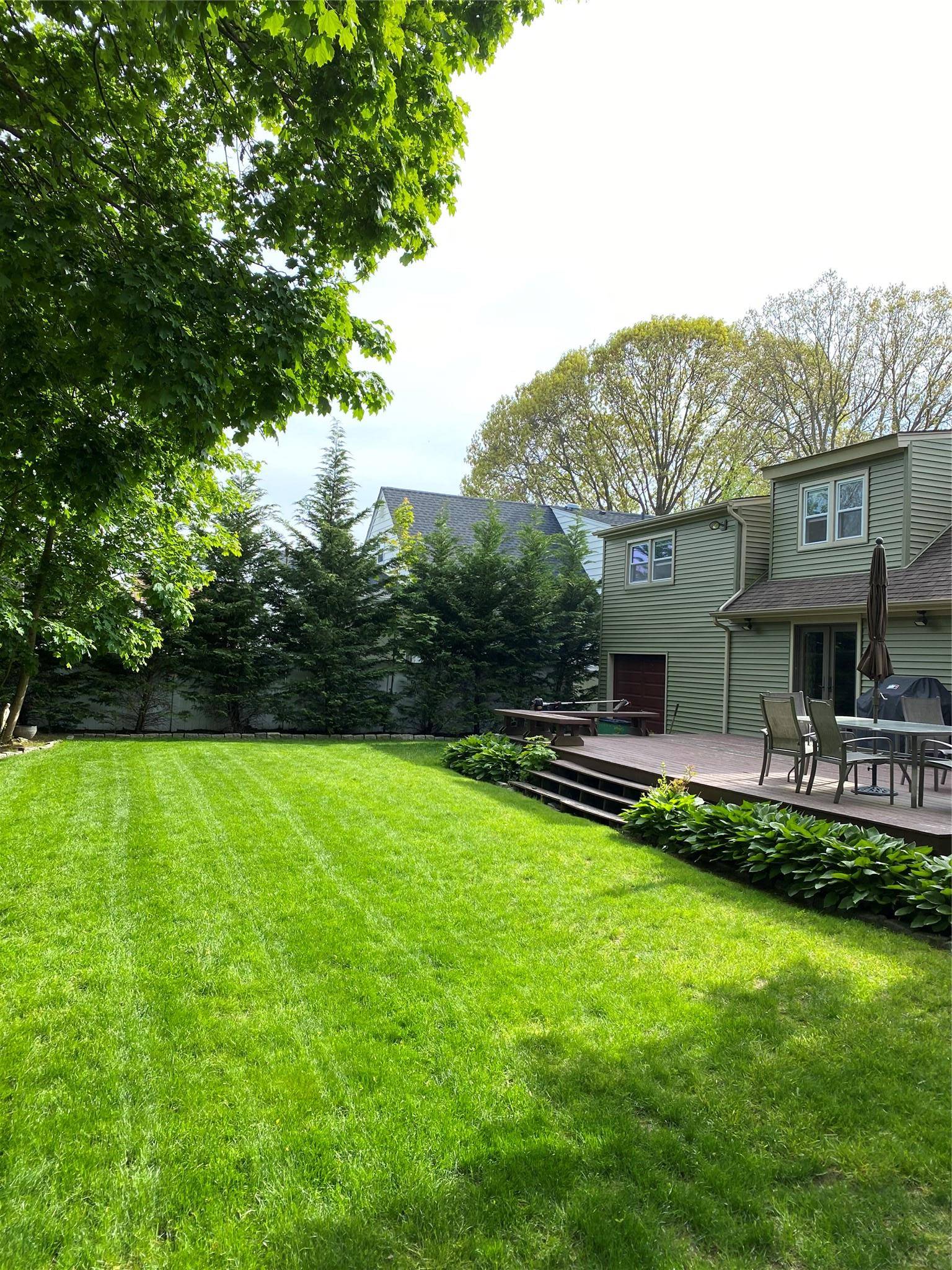 Massapequa Park, NY 11762,251 Roosevelt AVE