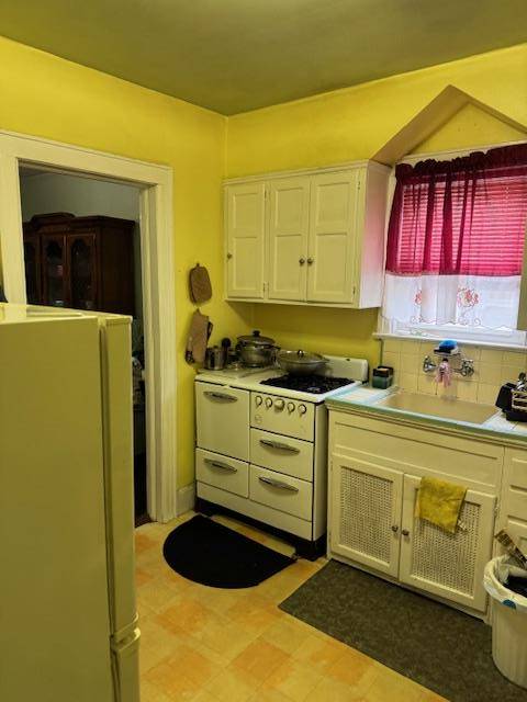 Saint Albans, NY 11412,183-34 Fonda AVE