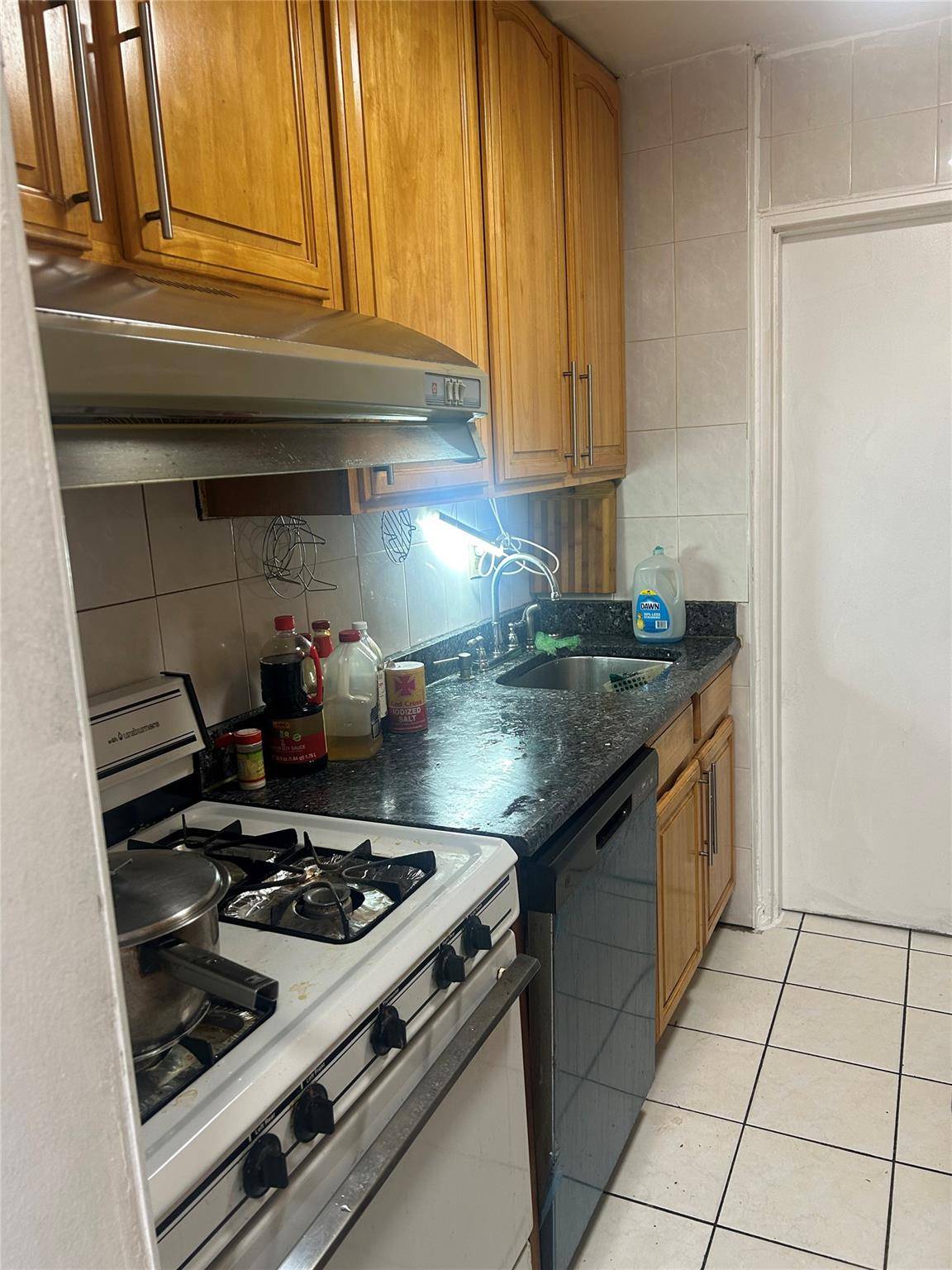 Flushing, NY 11355,137-05 Franklin AVE #3A