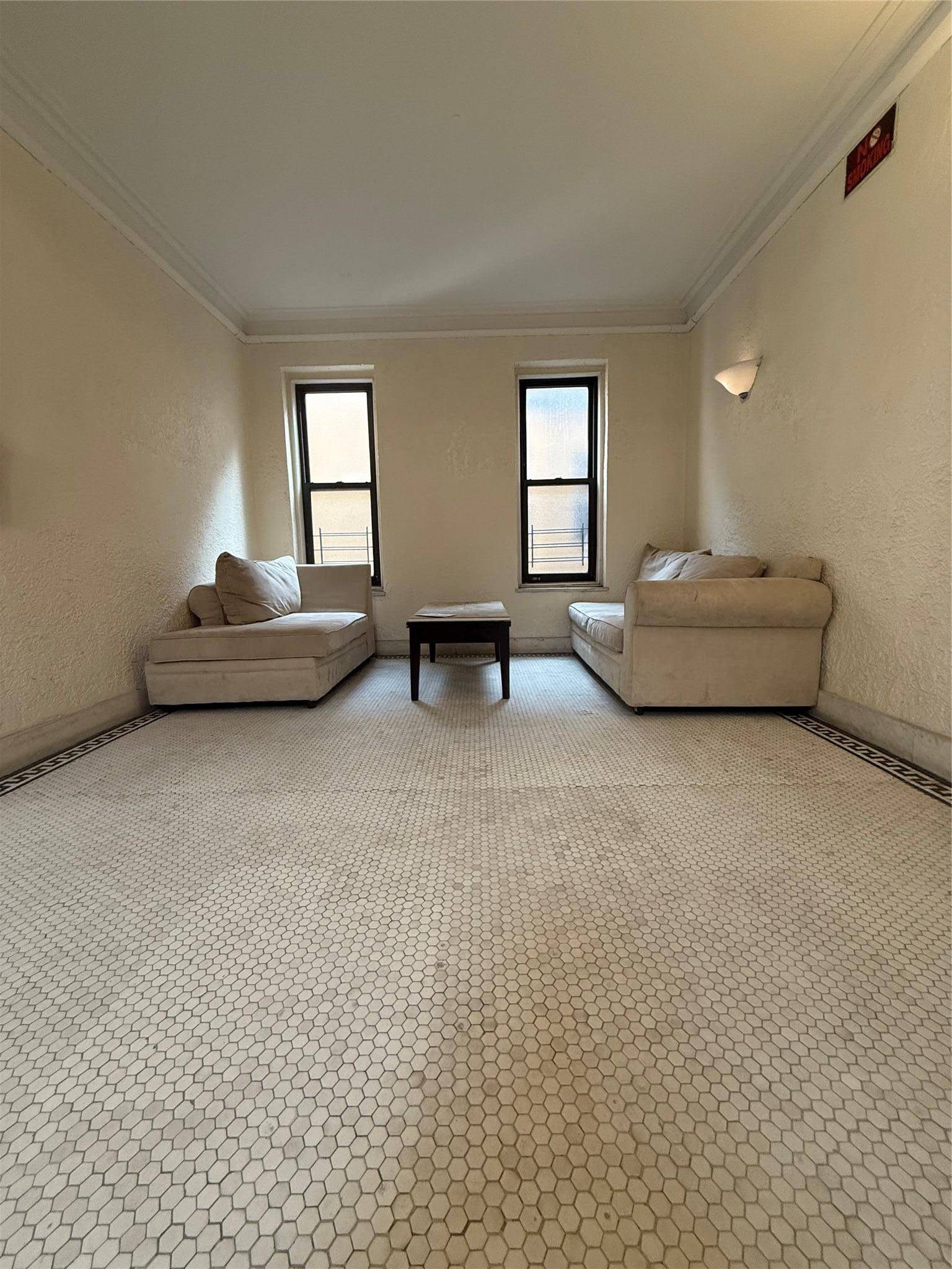 Flushing, NY 11355,4528 Smart ST