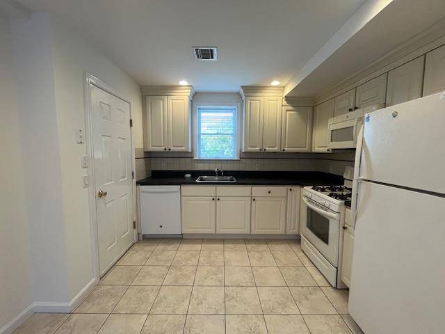 Port Washington, NY 11050,25 Henderson AVE #Rear