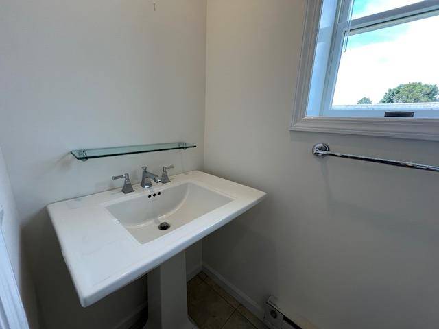 Port Washington, NY 11050,25 Henderson AVE #Rear