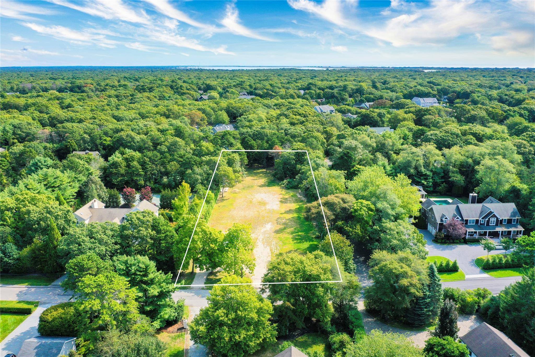 Quogue, NY 11959,34B Old Main RD