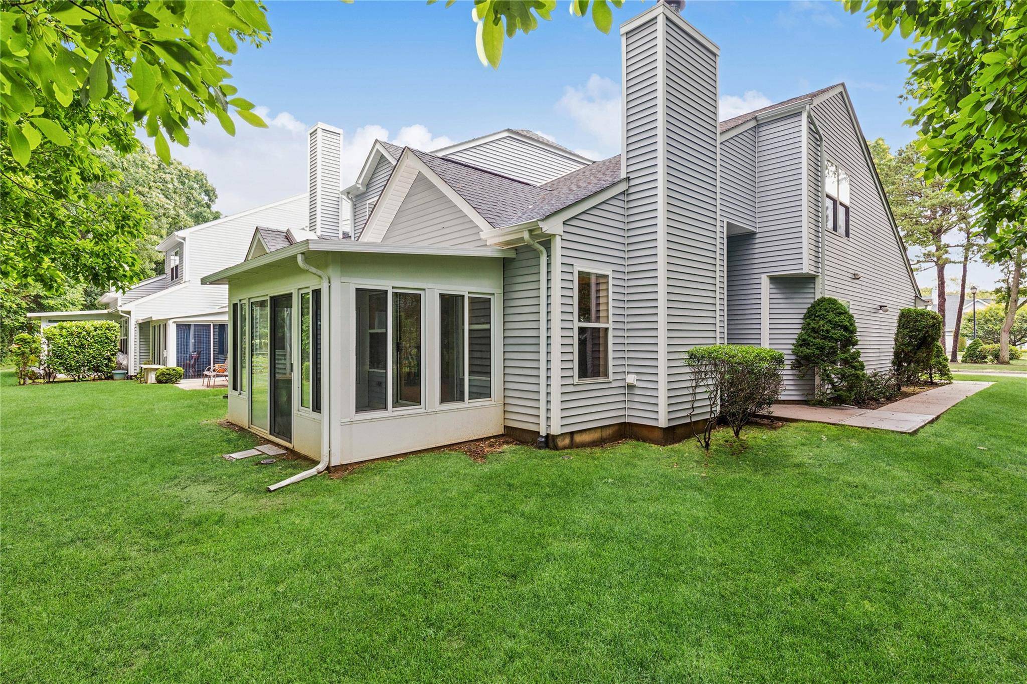 Manorville, NY 11949,65 Lakeview DR