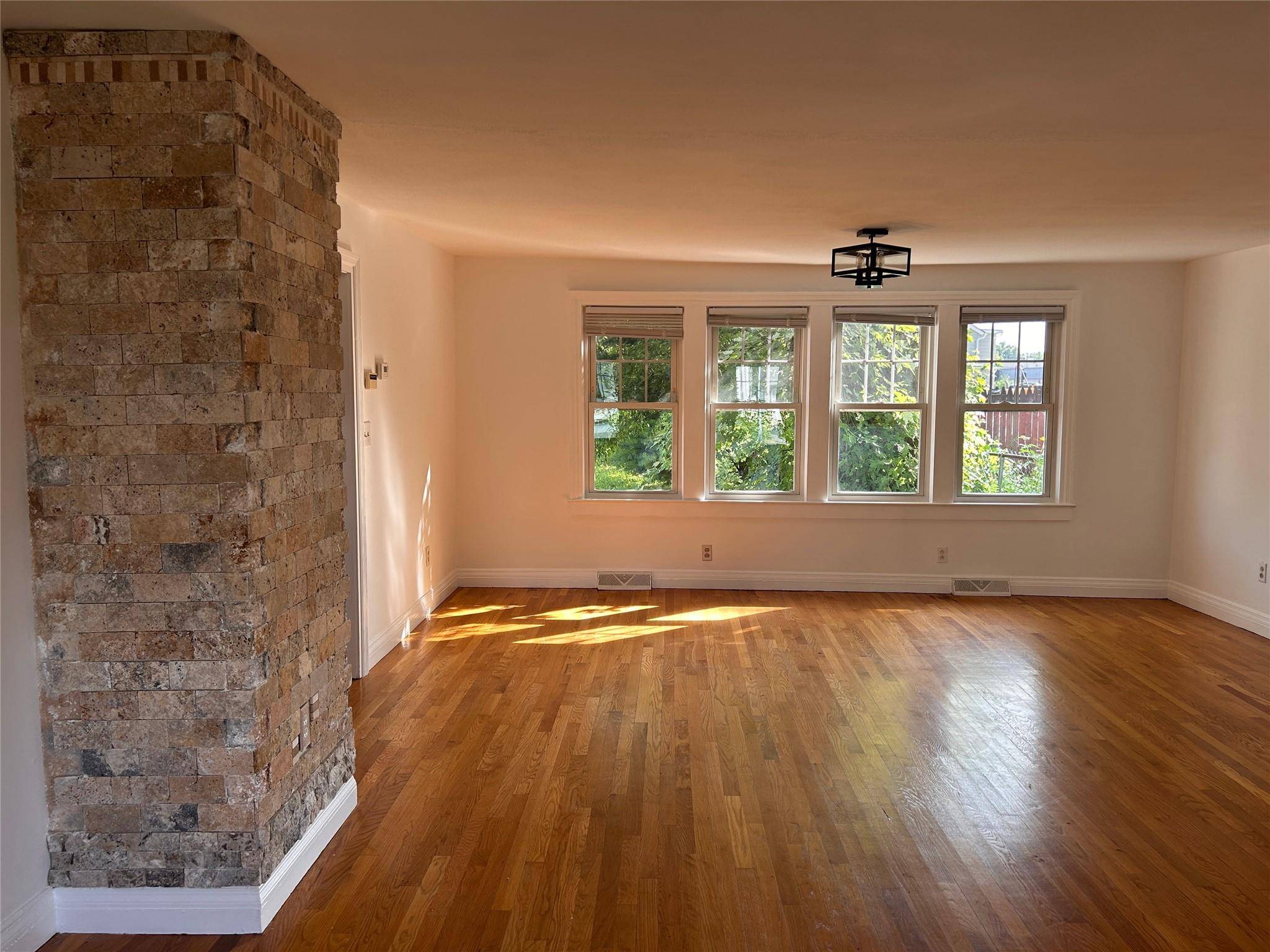Kingston, NY 12401,55 Smith AVE