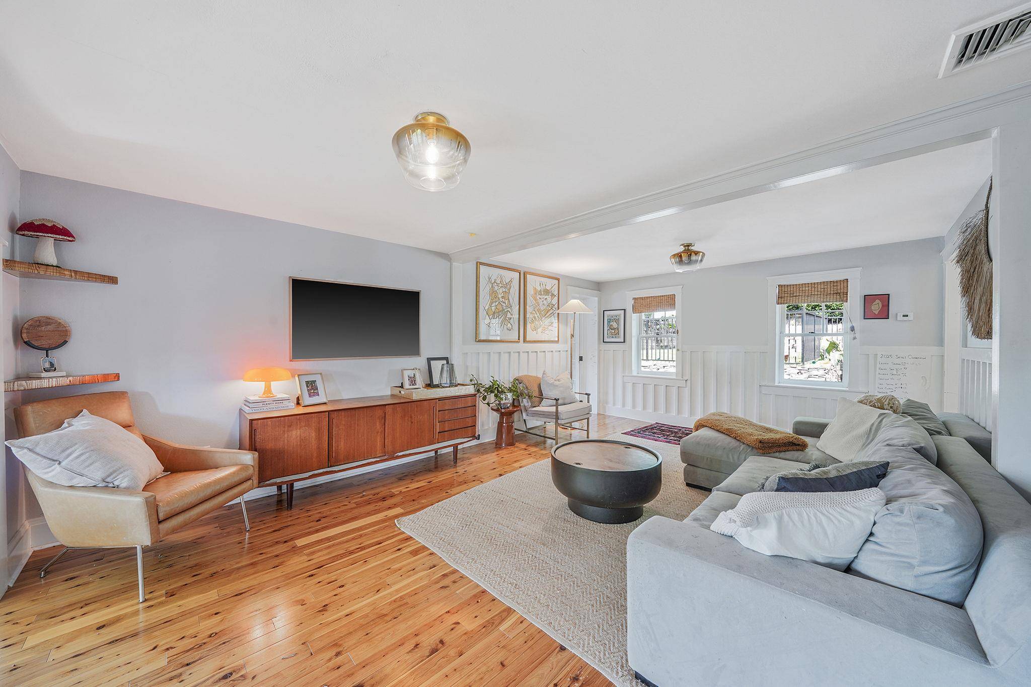 Woodbury, NY 11797,235 Woodbury RD