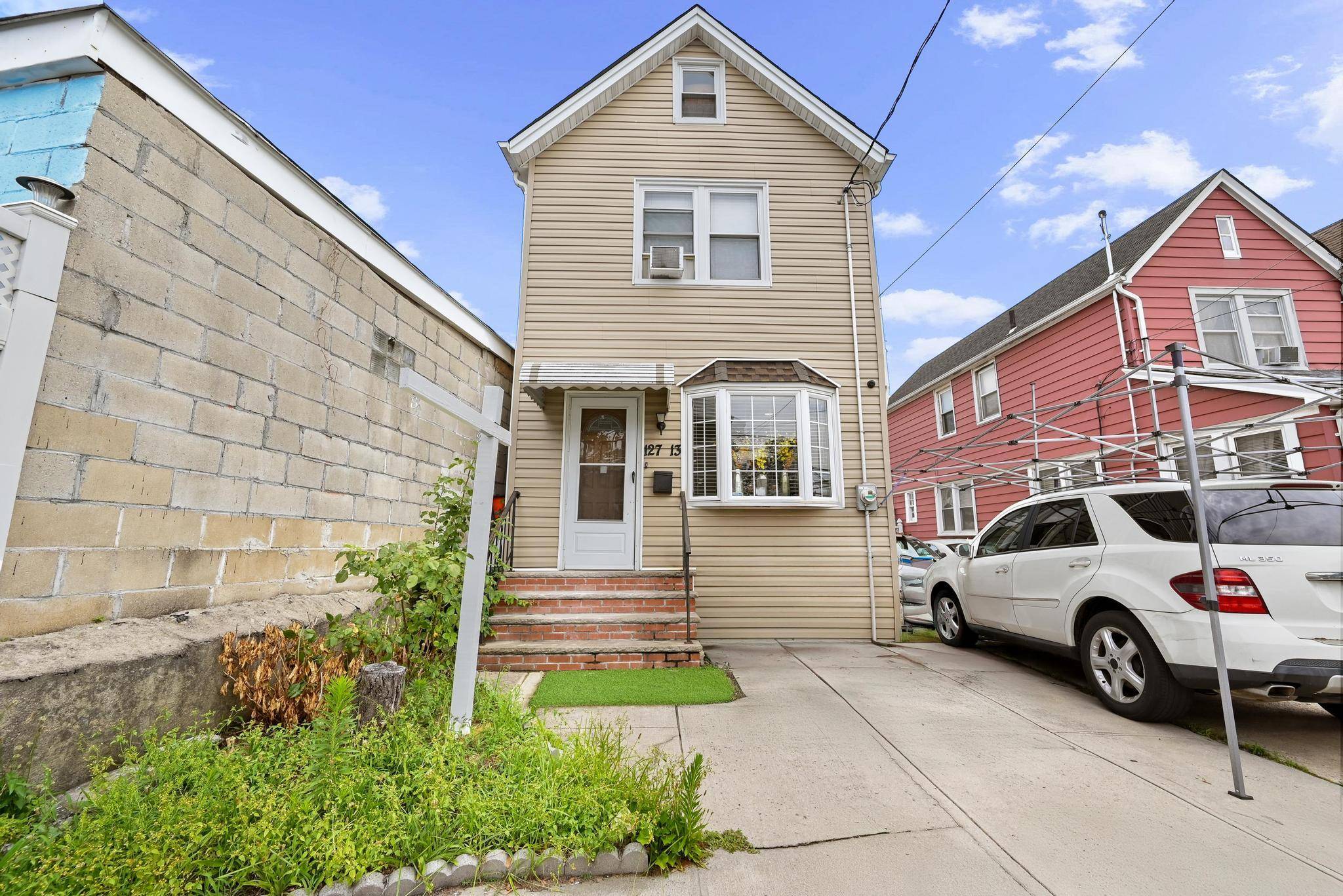 Jamaica, NY 11436,12713 142nd ST