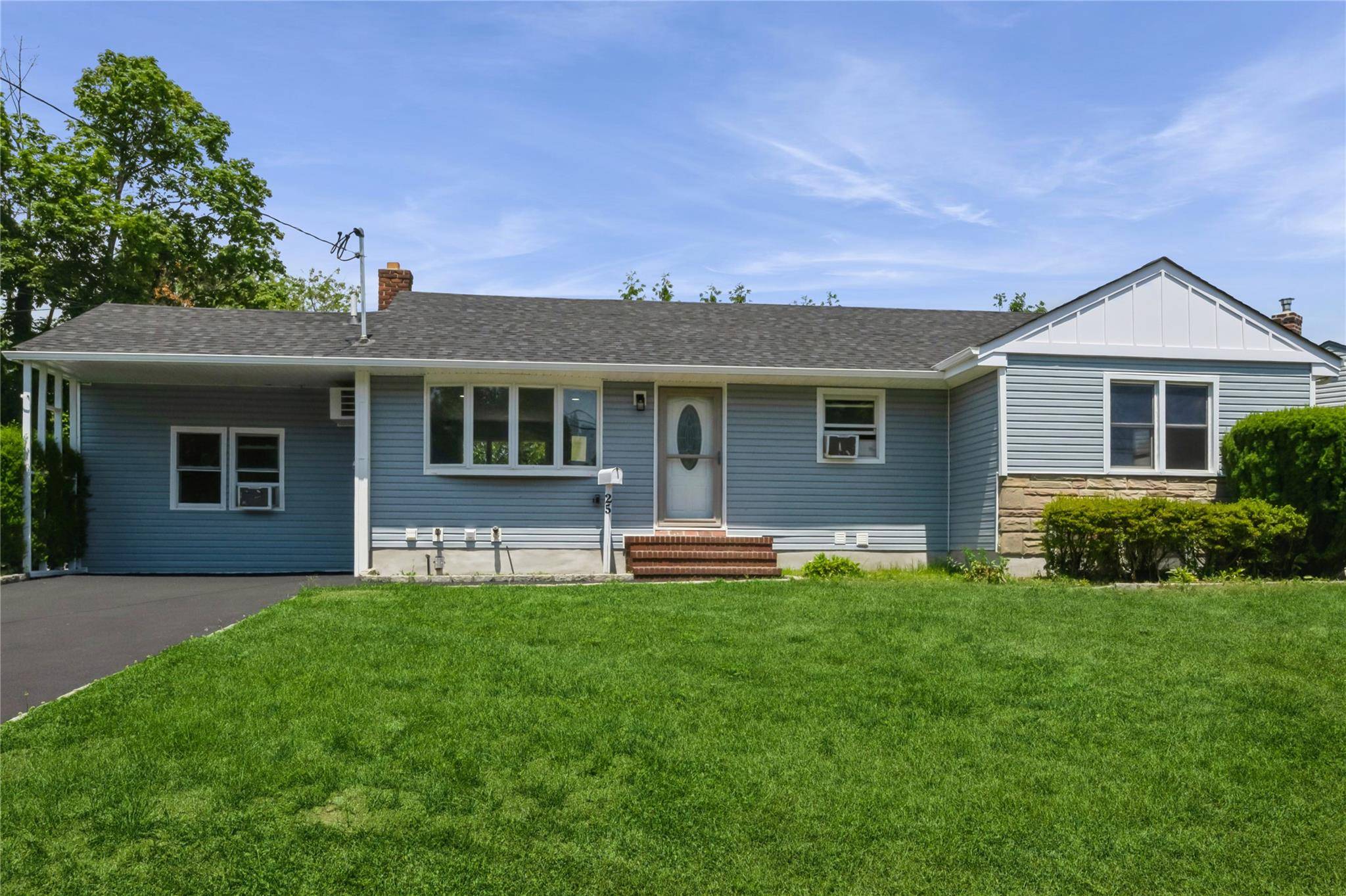 Bethpage, NY 11714,25 Martin RD
