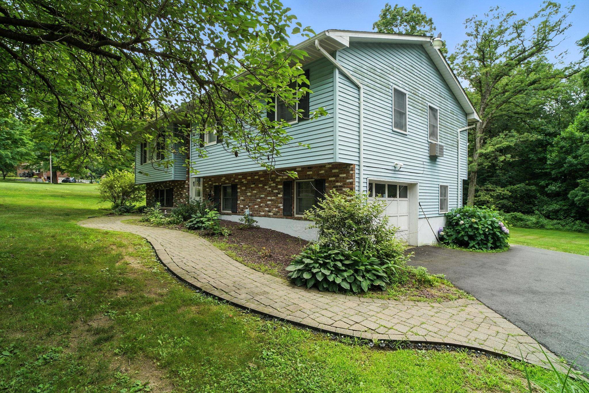 Wallkill, NY 12589,2217 State Route 300