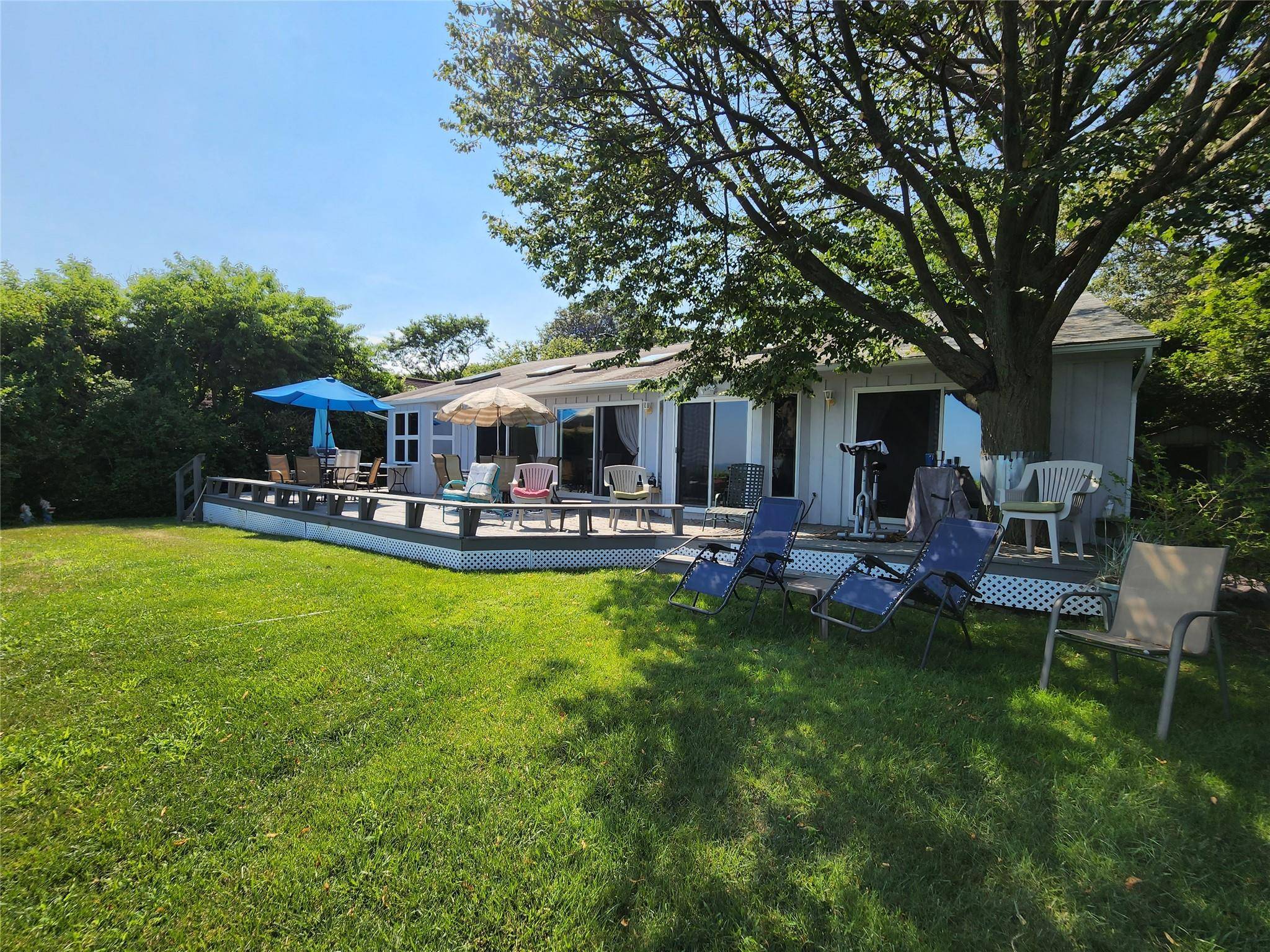 Sound Beach, NY 11789,7 Riverhead RD