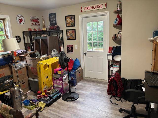 Salt Point, NY 12578,107 Marshall RD